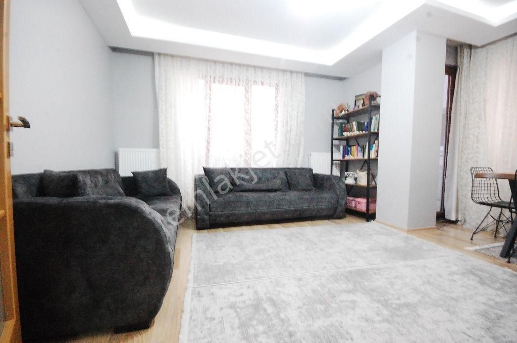 Üsküdar Cumhuriyet Mh 8 Yıllık Binada Ferah 2+1 - Görsel 4