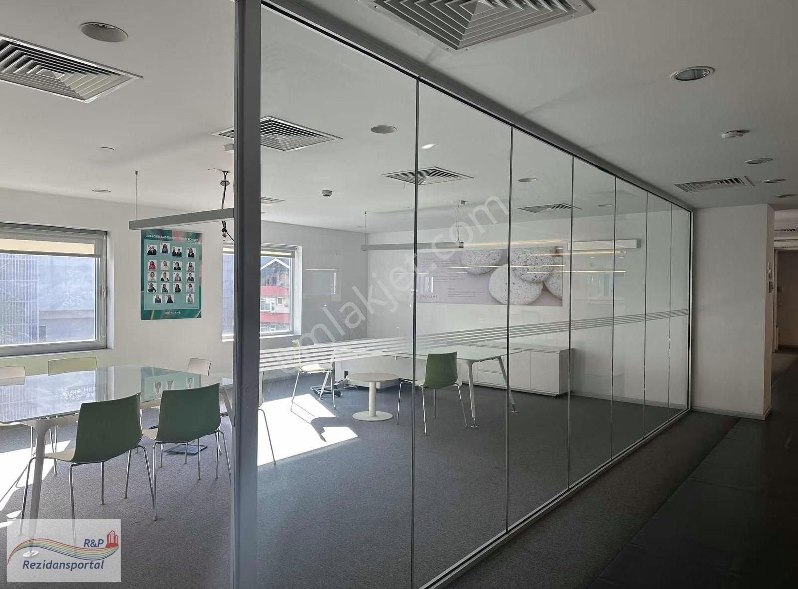 Leventte Muayenehaneye Uygun Plazada Giriş Kat 2000 M2 - Görsel 2