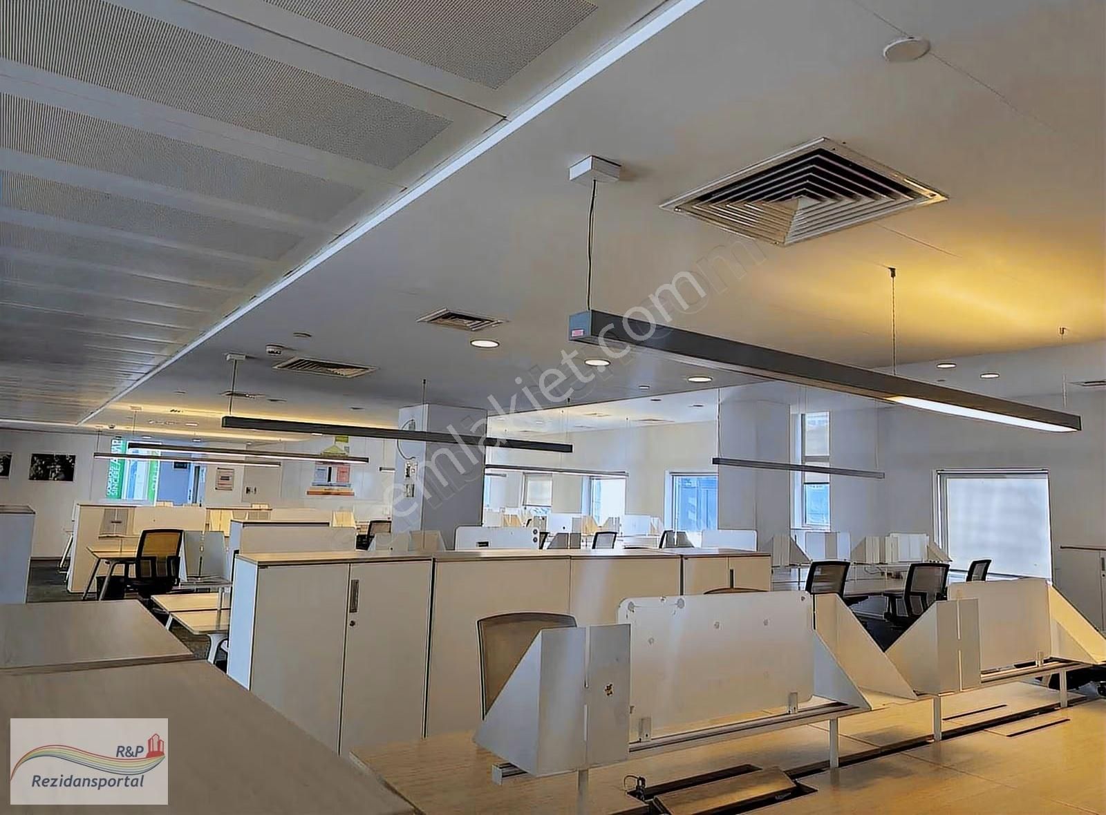 Leventte Muayenehaneye Uygun Plazada Giriş Kat 2000 M2 - Görsel 7