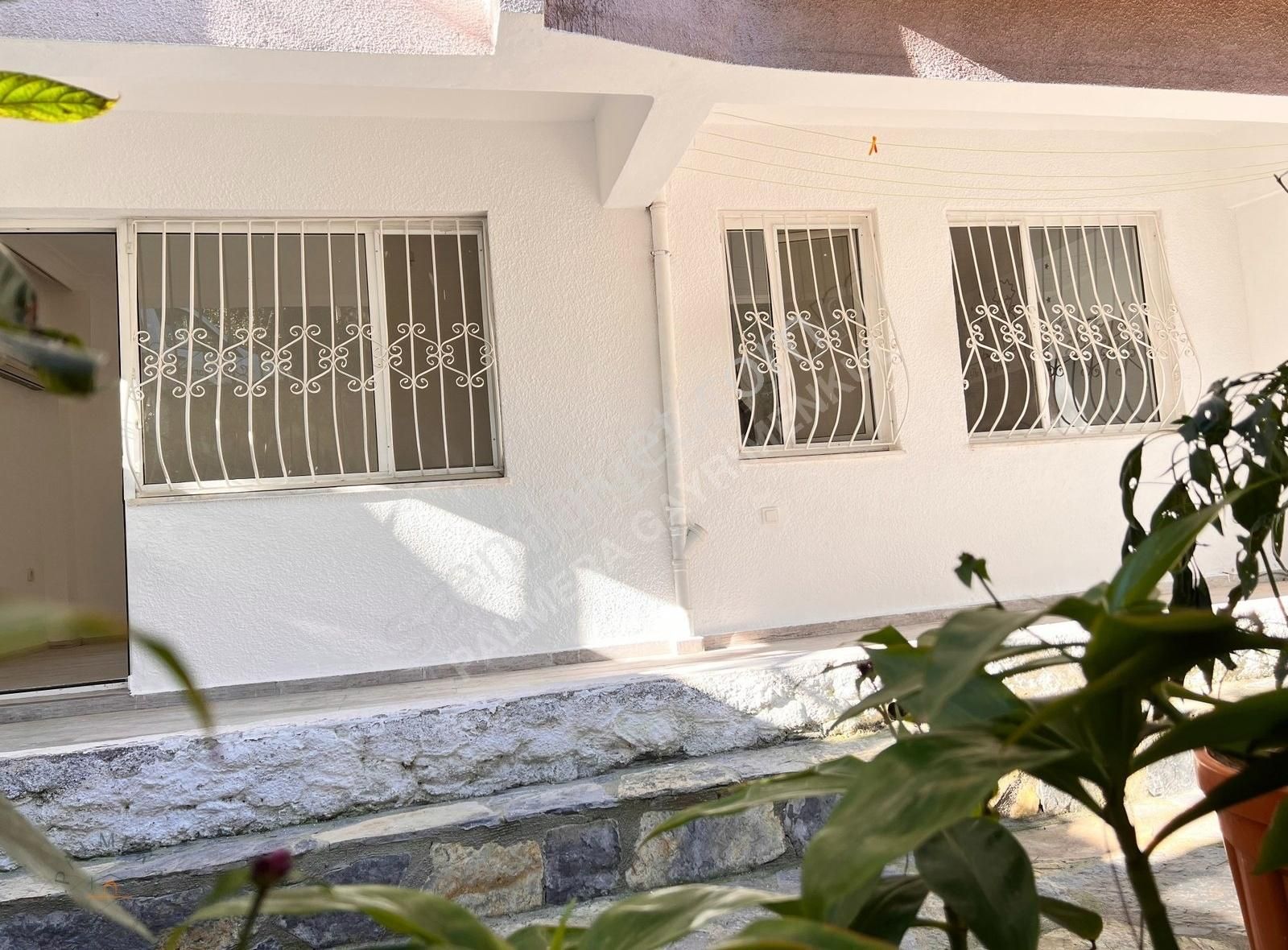 Marmaris Sarıana'da Bahçe Kullanımlı Kiralık 2+1 Bakımlı Daire - Görsel 25