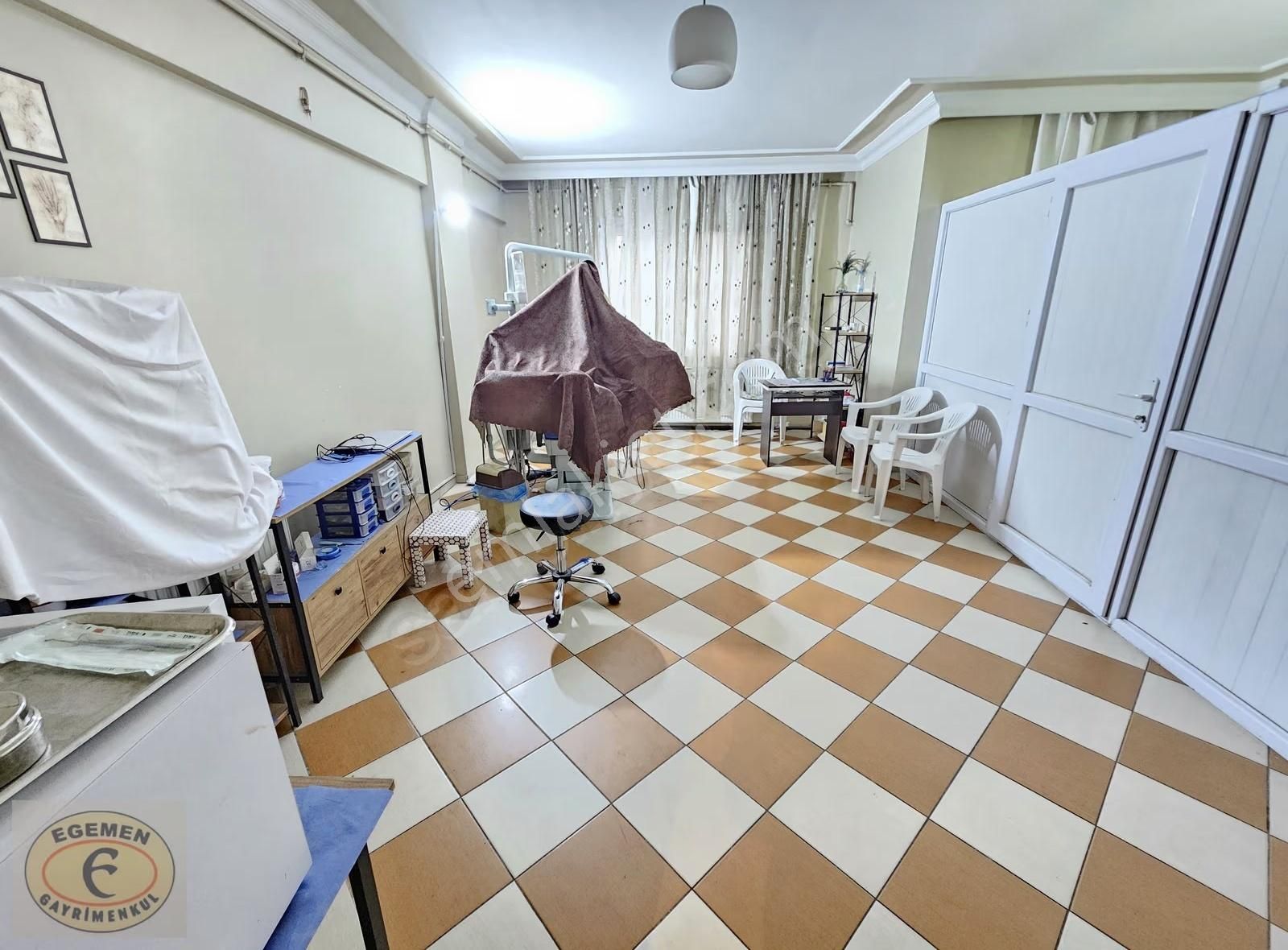 Sultanbeyli Fatih Bulvarı Üzerinde Kiralık 1+1 Ofis