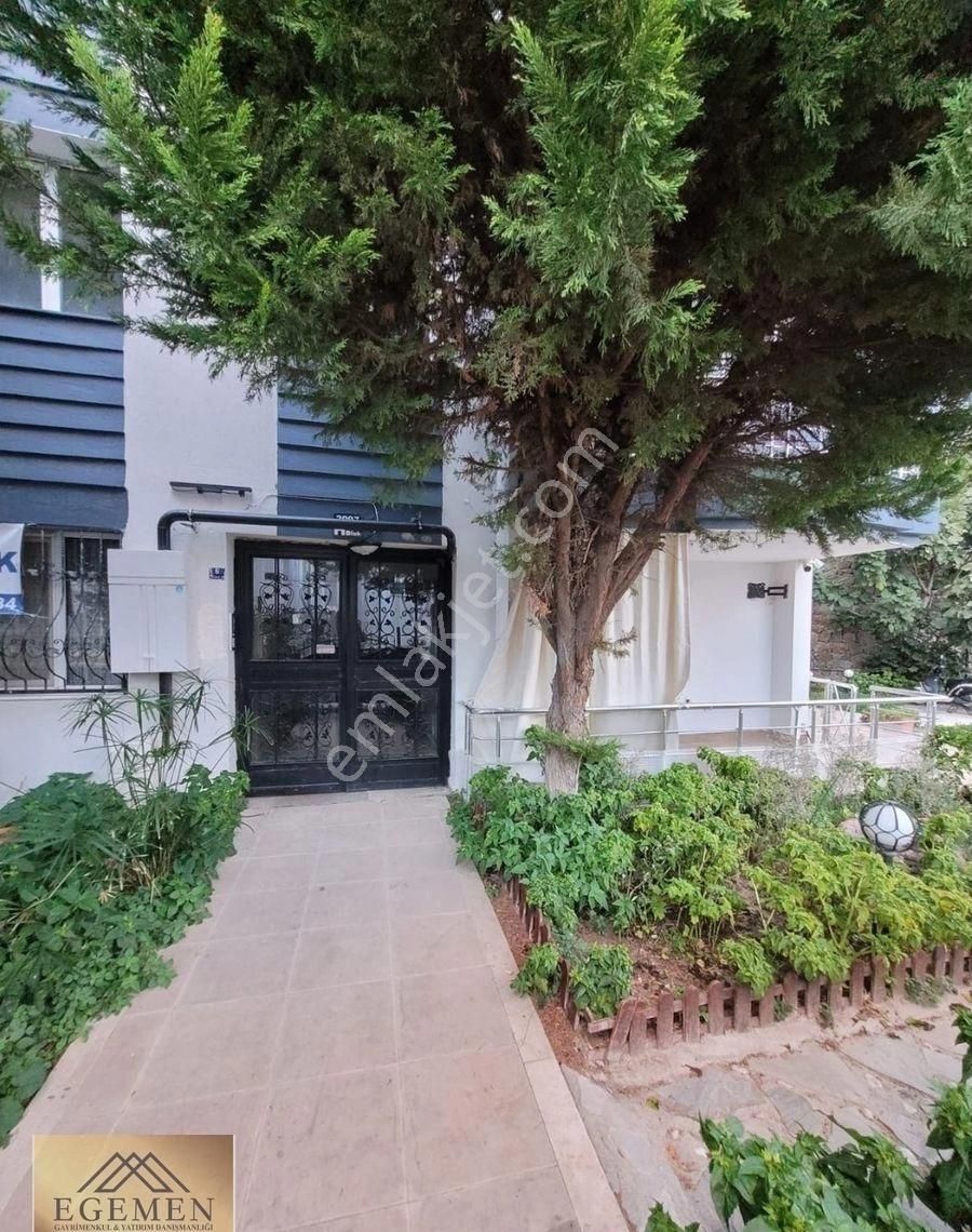 Kuşadası Merkeze Yakın Konumlu Havuzlu Sitede Bahçe Kullanımlı 1+1 Satılık Daire - Görsel 5