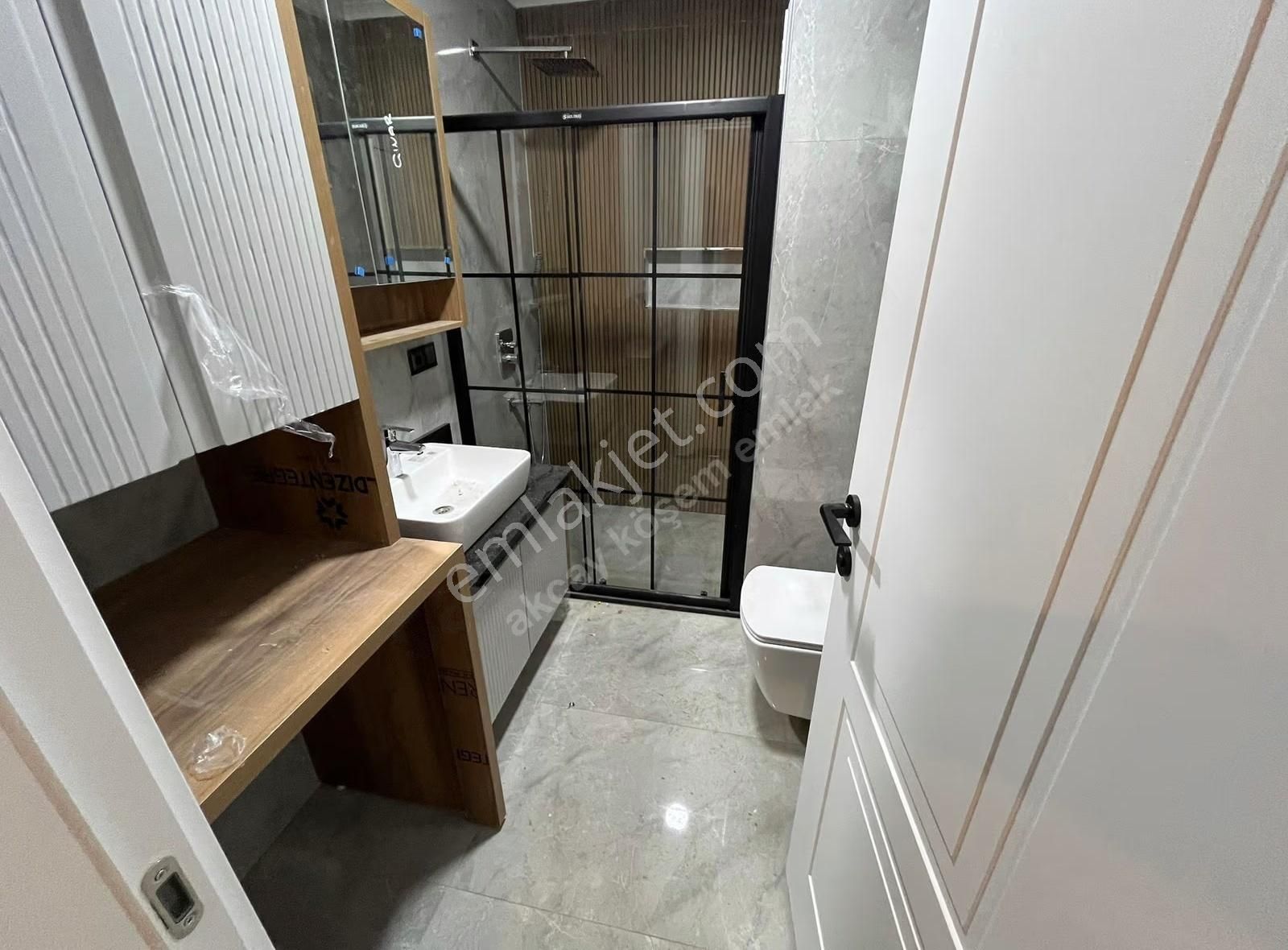 Akçay Köşemden İnce İşçilikli 1+1 Satılık Daire - Görsel 11