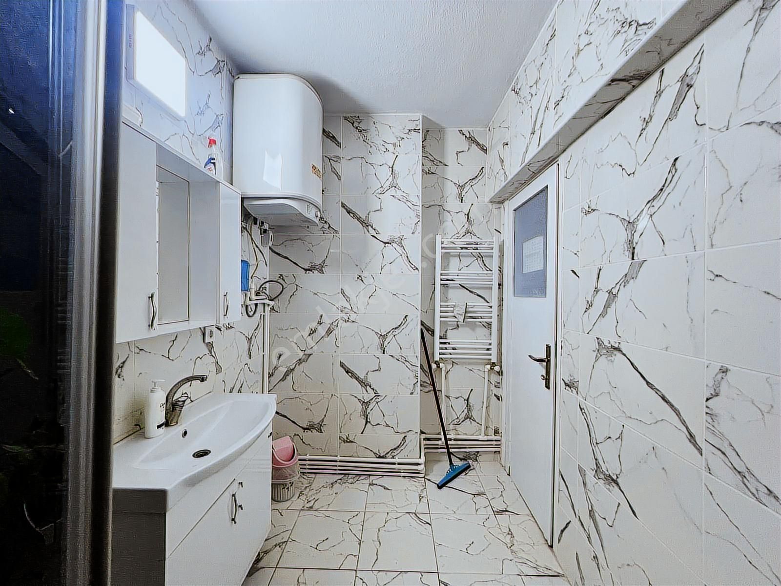 Ertuğrul Mah.sinde Şehrin En Güzel Konumunda 3+1 Manzaralı Daire - Görsel 22