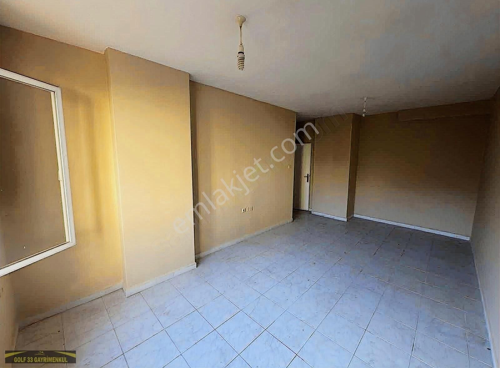 Mezitli'nin Merkezinde Satılık Geniş 1+1