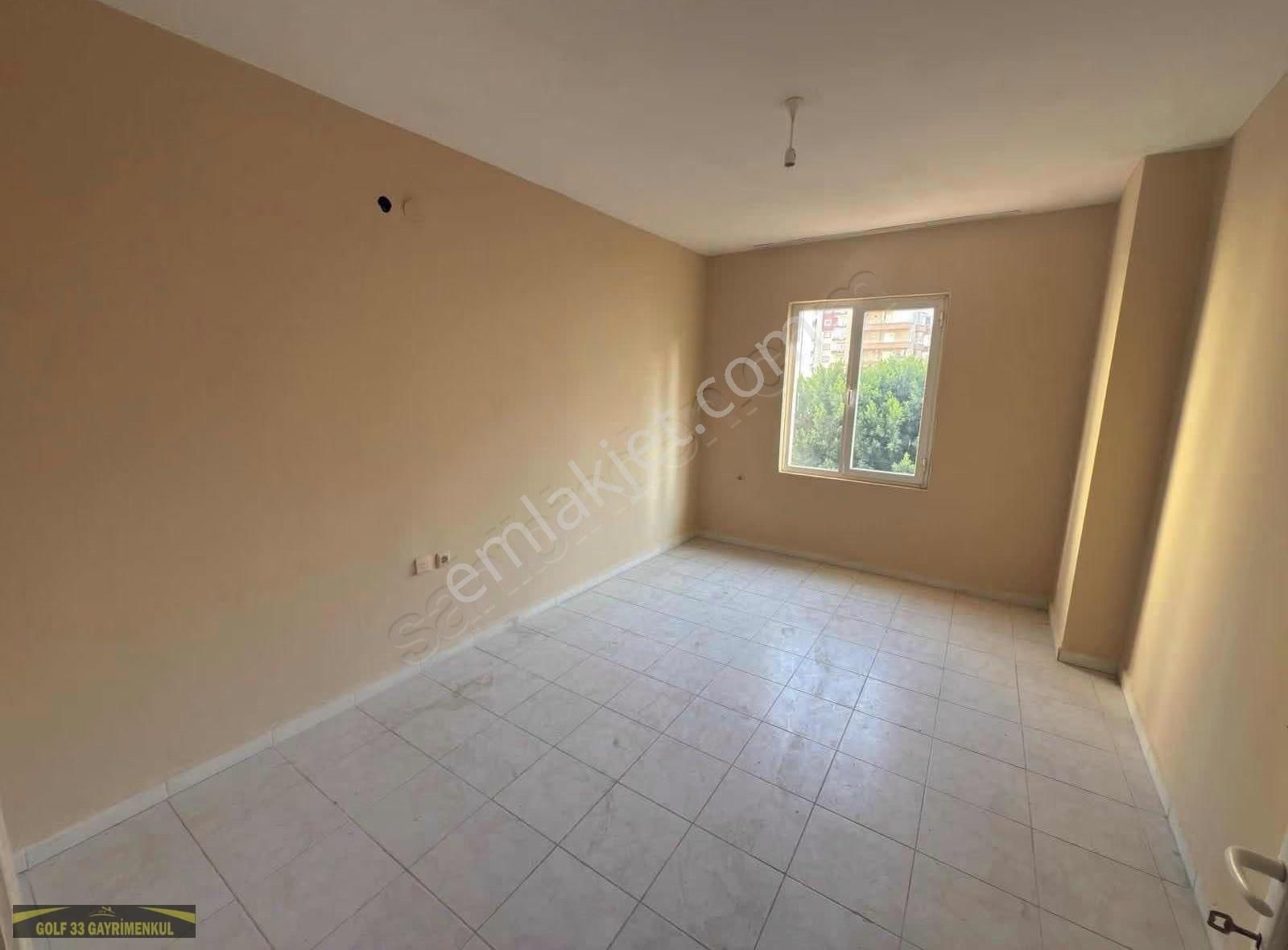 Mezitli'nin Merkezinde Satılık Geniş 1+1 - Görsel 3