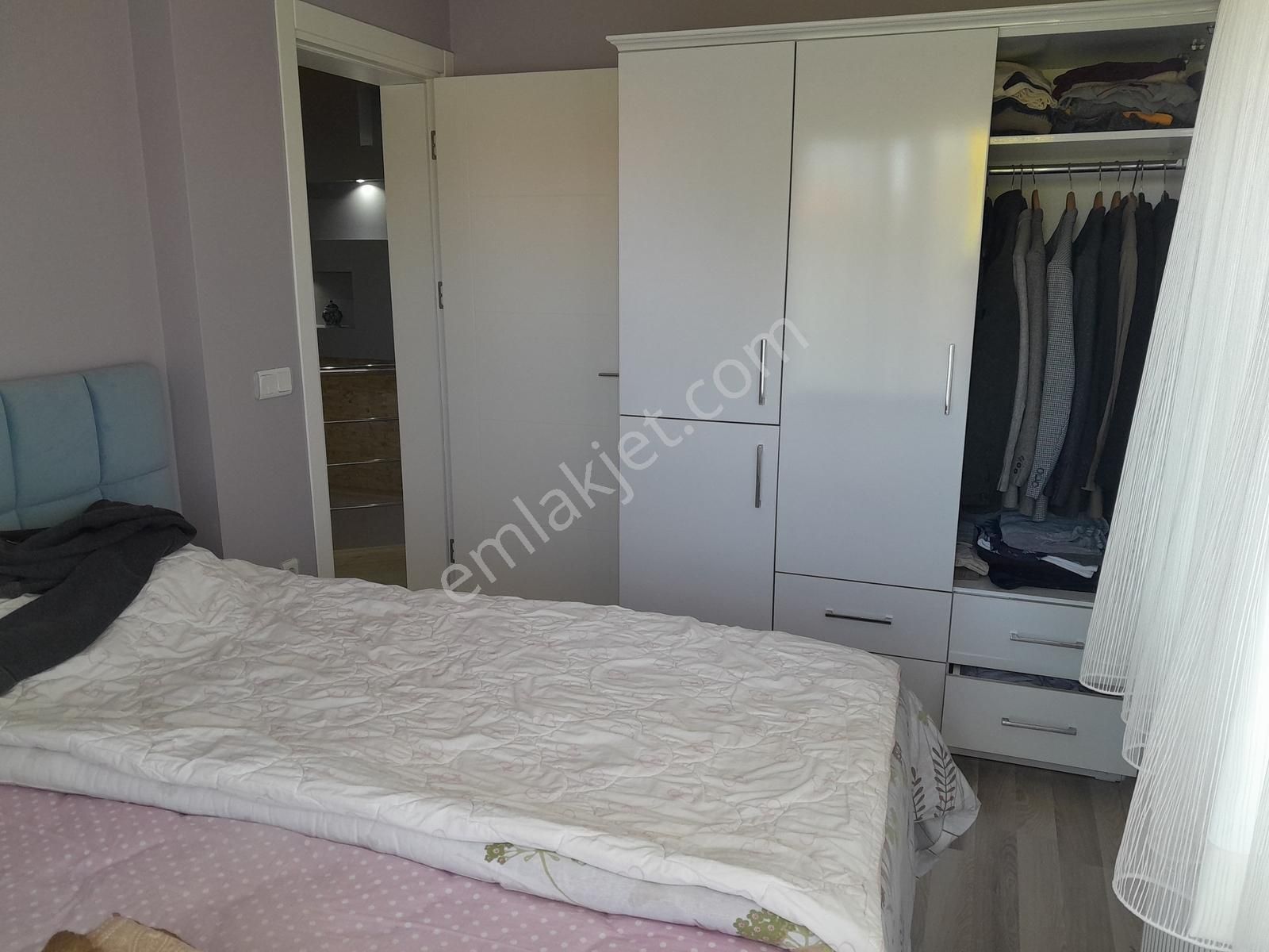 Çözüm Gayrimenkulden Yeni Foçada Denize 100m Doğalgazlı Villa - Görsel 3