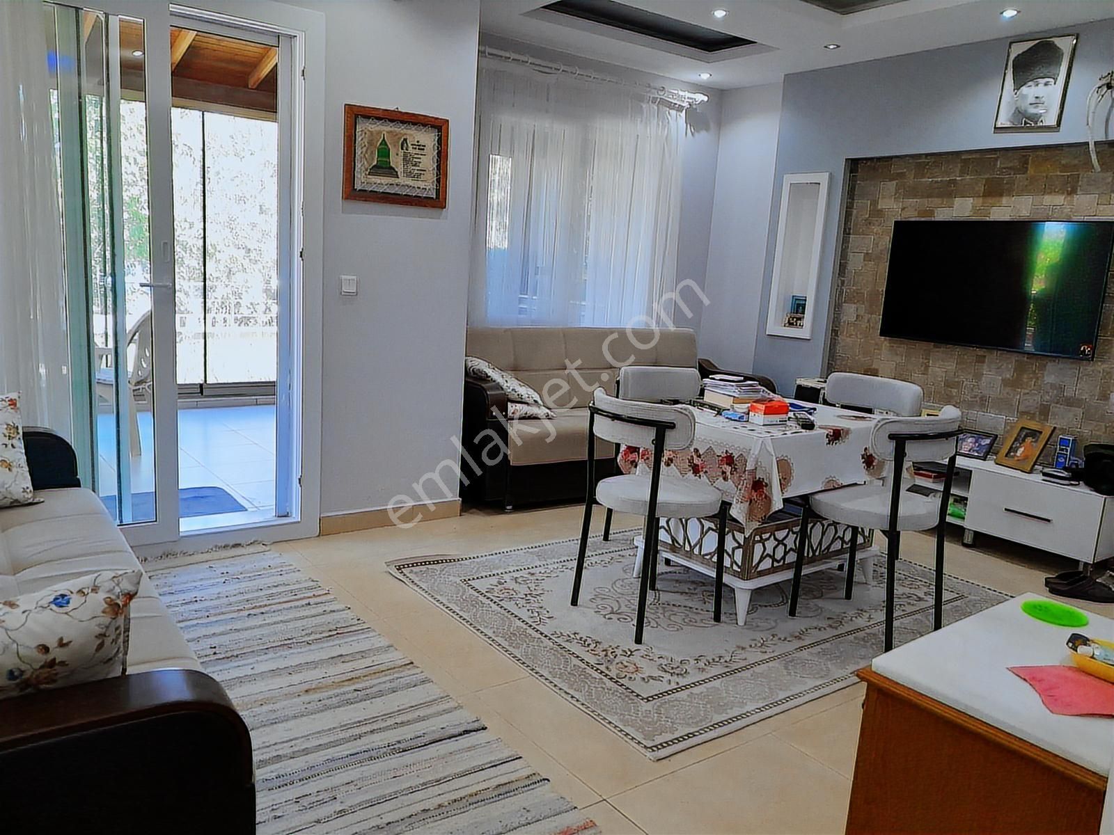 Çözüm Gayrimenkulden Yeni Foçada Denize 100m Doğalgazlı Villa - Görsel 6