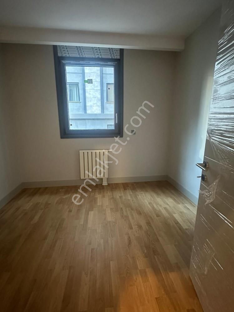 Kalamış Selahattin Pınar Sokakta Sıfır Binada Kiralık 3+1 Daire - Görsel 17