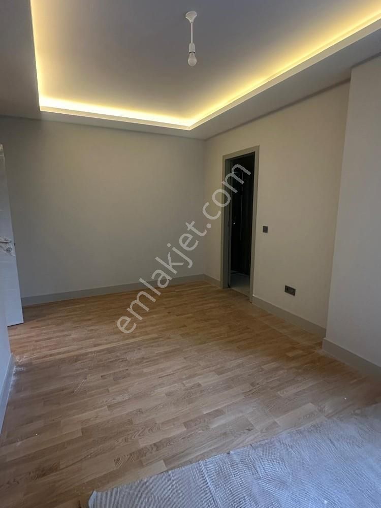Kalamış Selahattin Pınar Sokakta Sıfır Binada Kiralık 3+1 Daire - Görsel 13
