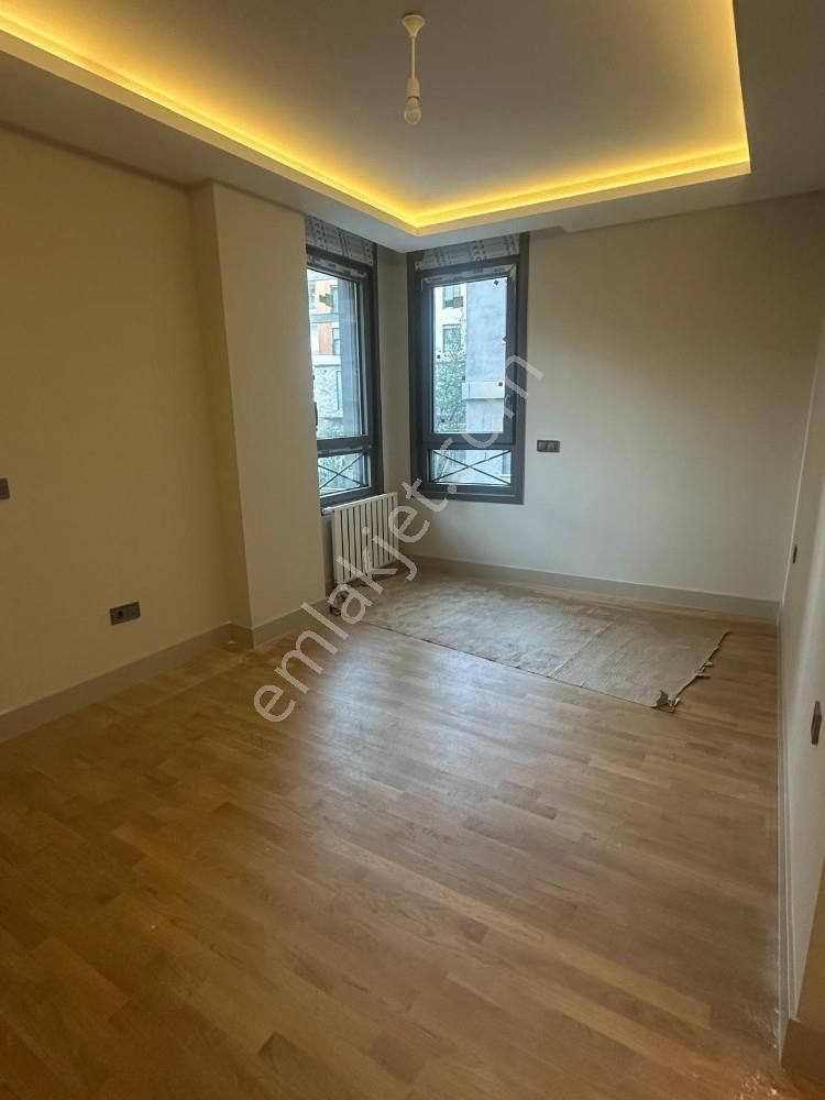 Kalamış Selahattin Pınar Sokakta Sıfır Binada Kiralık 3+1 Daire - Görsel 11