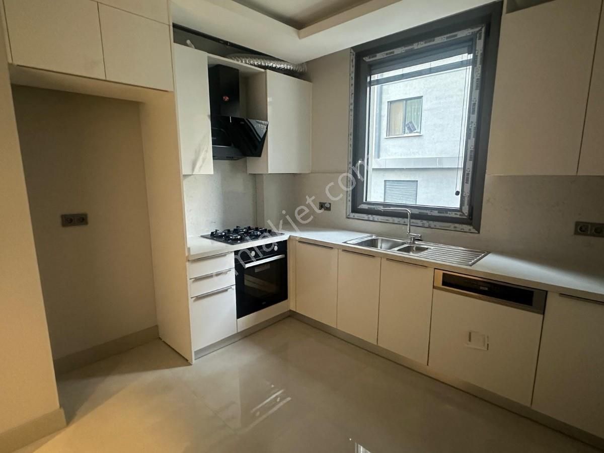 Kalamış Selahattin Pınar Sokakta Sıfır Binada Kiralık 3+1 Daire - Görsel 7