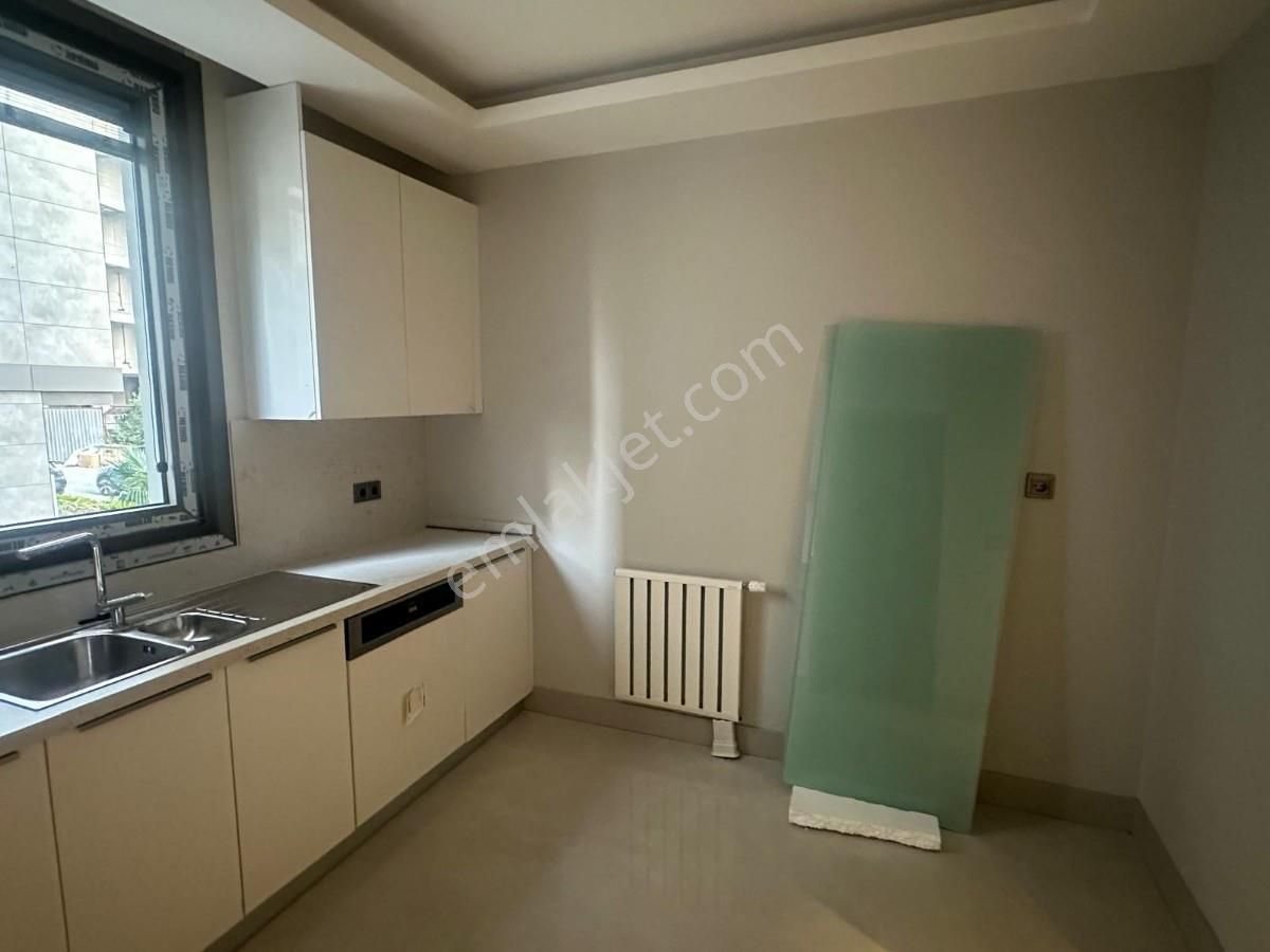 Kalamış Selahattin Pınar Sokakta Sıfır Binada Kiralık 3+1 Daire - Görsel 10