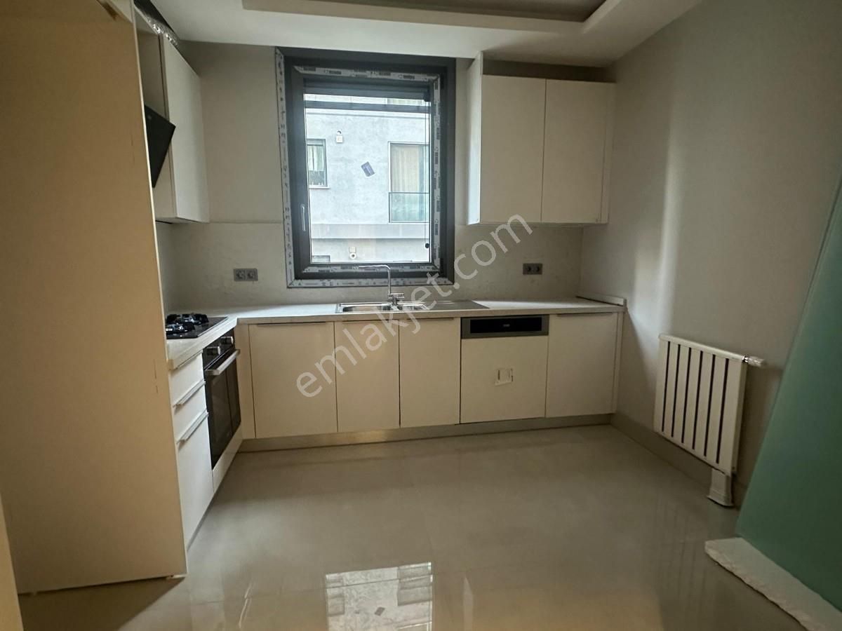 Kalamış Selahattin Pınar Sokakta Sıfır Binada Kiralık 3+1 Daire - Görsel 8