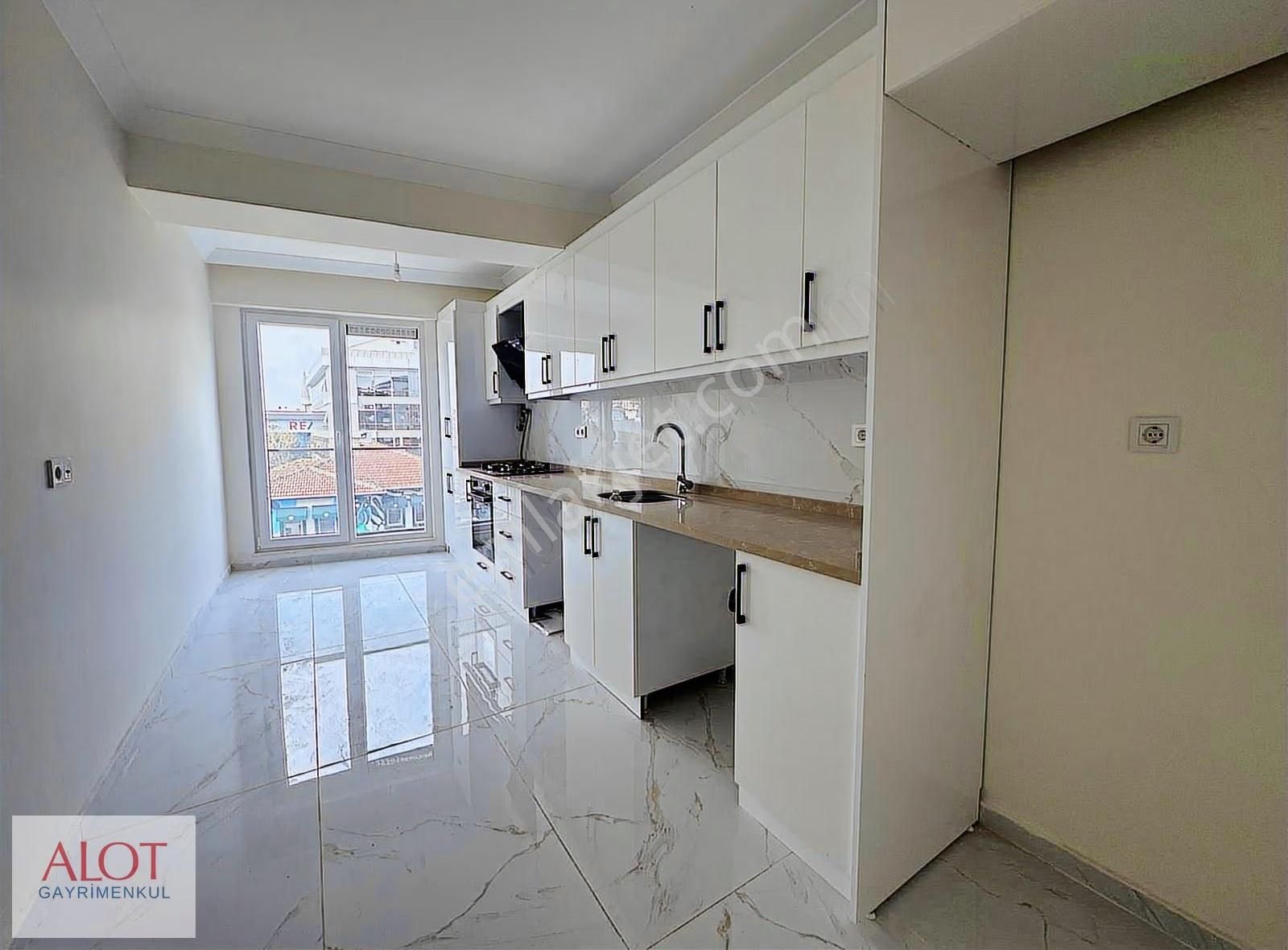 Çengelköyda Kiralık 2+1 Daire - Görsel 23