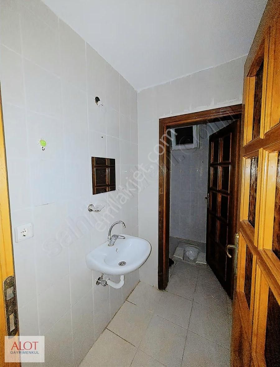 Üsküdar Burhaniyede Bahçe Kullanımlı Aydınlık Ferah 3+1 Kiralık - Görsel 23