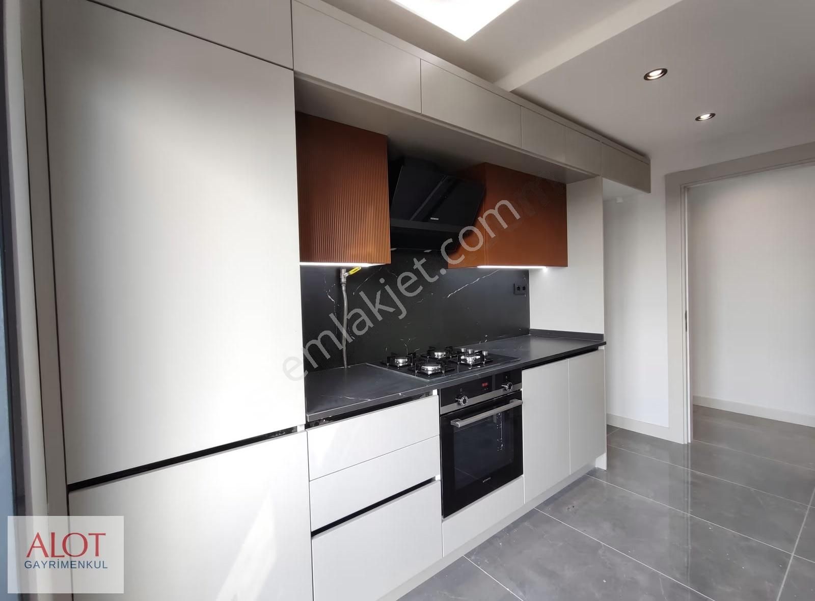 Boğaz Manzaralı Kiralık Dubleks Daire - Görsel 13