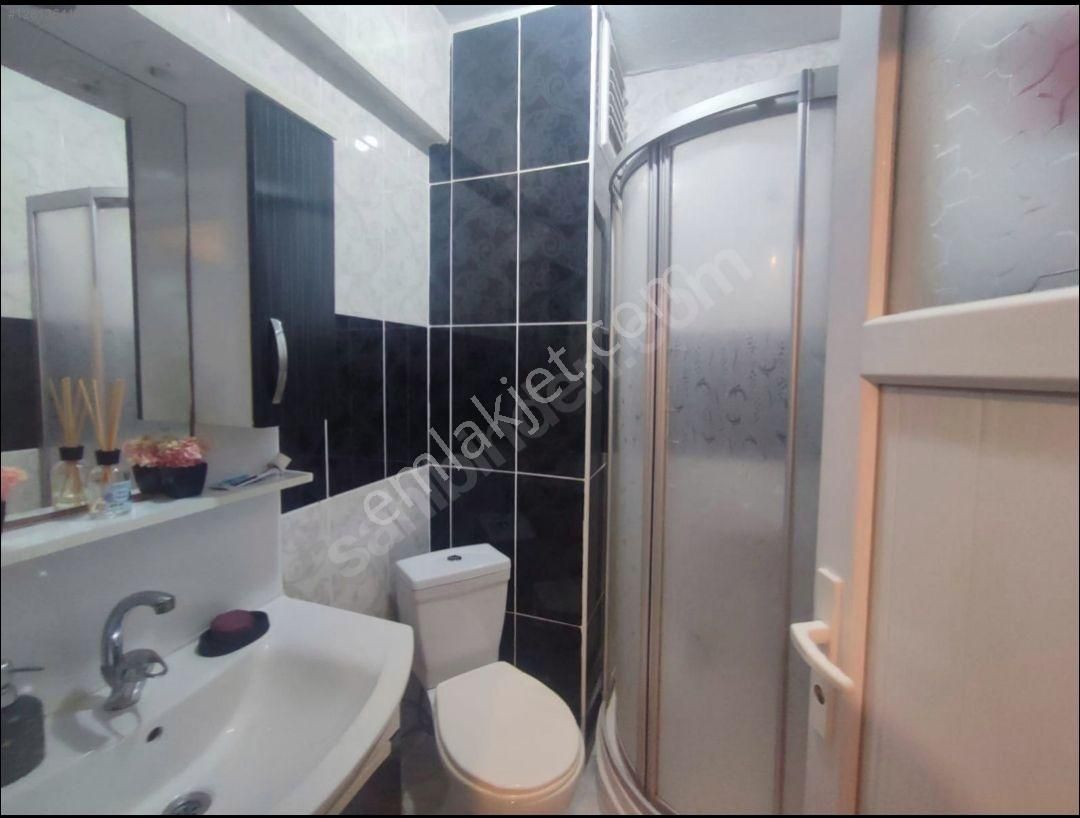 Esenyurt Orhangazi De Akbatı Yakını 3+1 Asansörlü Geniş Daire - Görsel 17