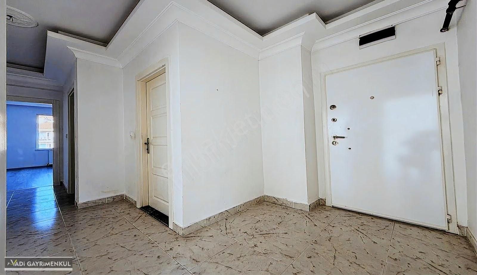 Vadi'den Karakayada Cadde Yakını Katta İskanlı Masrafsız 3+1 ! - Görsel 16