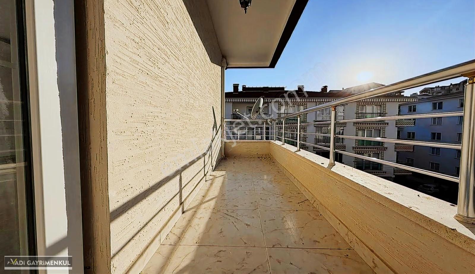 Vadi'den Karakayada Cadde Yakını Katta İskanlı Masrafsız 3+1 ! - Görsel 28