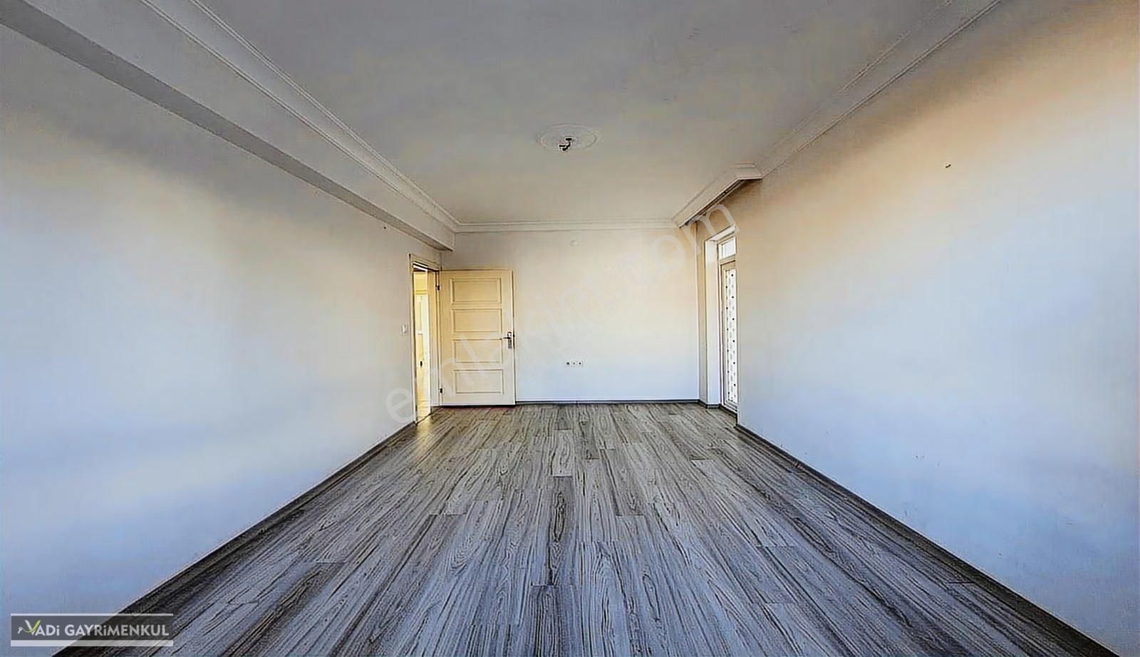 Vadi'den Karakayada Cadde Yakını Katta İskanlı Masrafsız 3+1 ! - Görsel 8