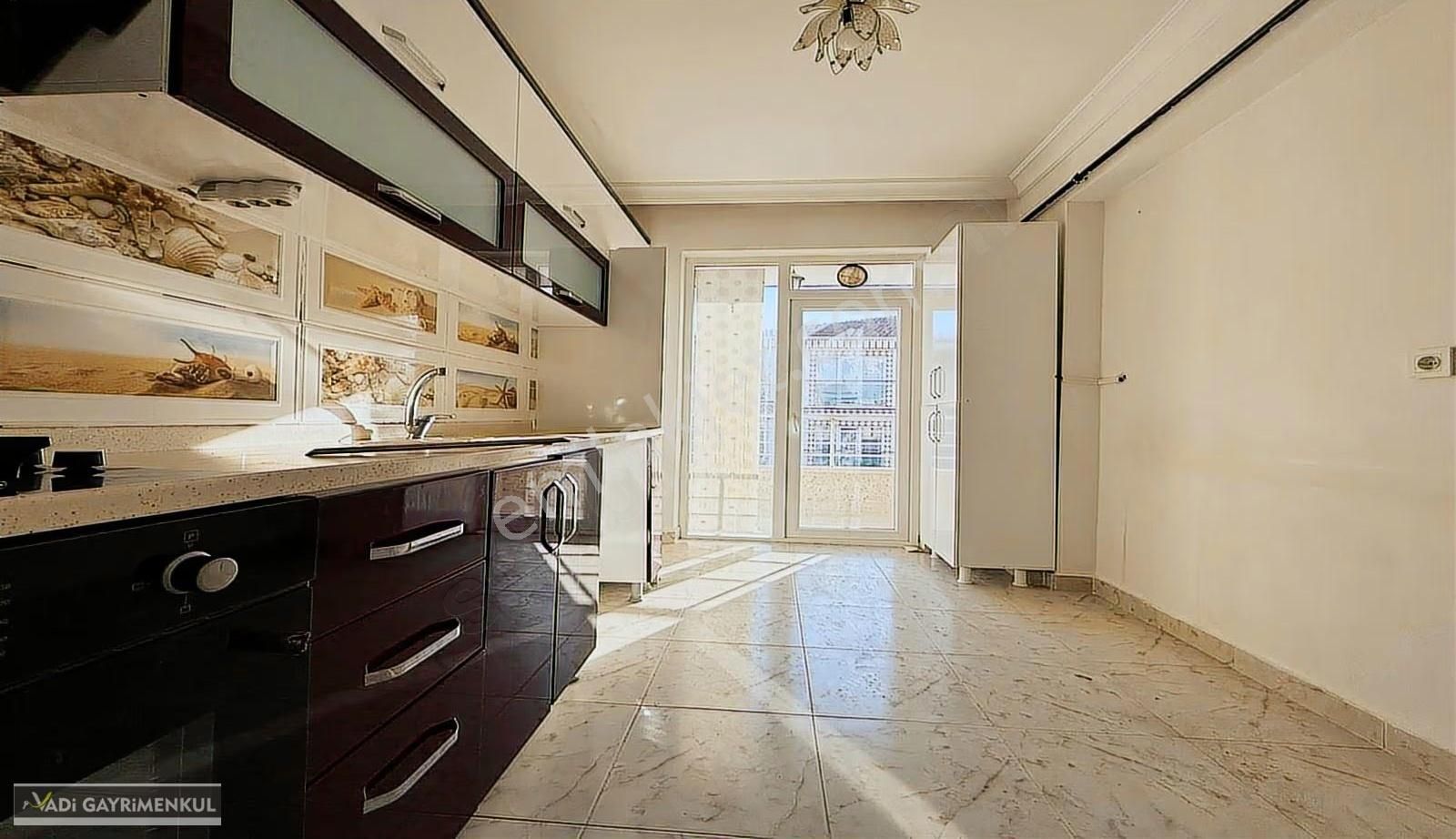 Vadi'den Karakayada Cadde Yakını Katta İskanlı Masrafsız 3+1 ! - Görsel 10