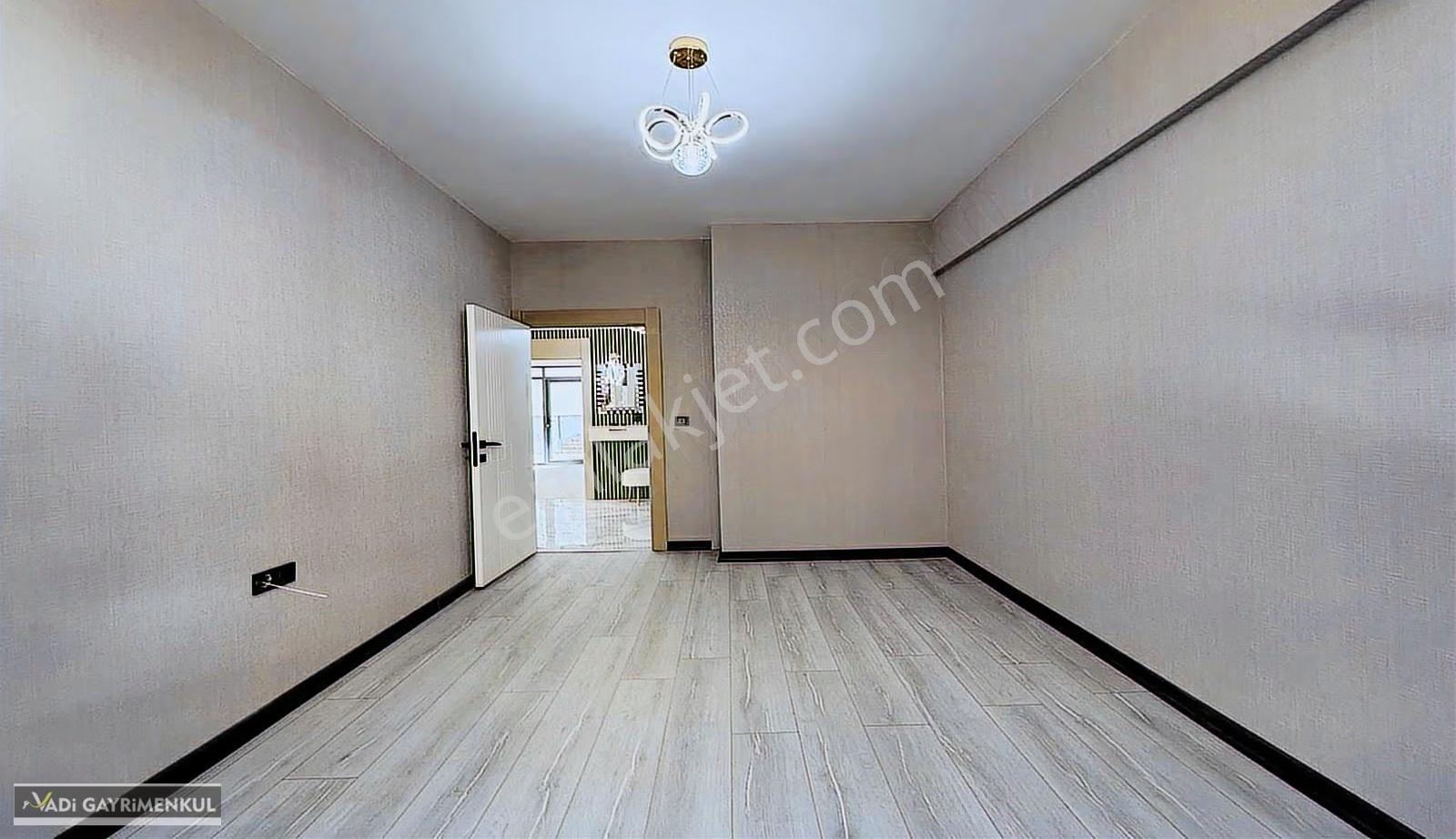 Vadi'den Karakaya- Ultra Lüks- Sıfır- Katta - E. Banyolu - 3+1 ! - Görsel 22