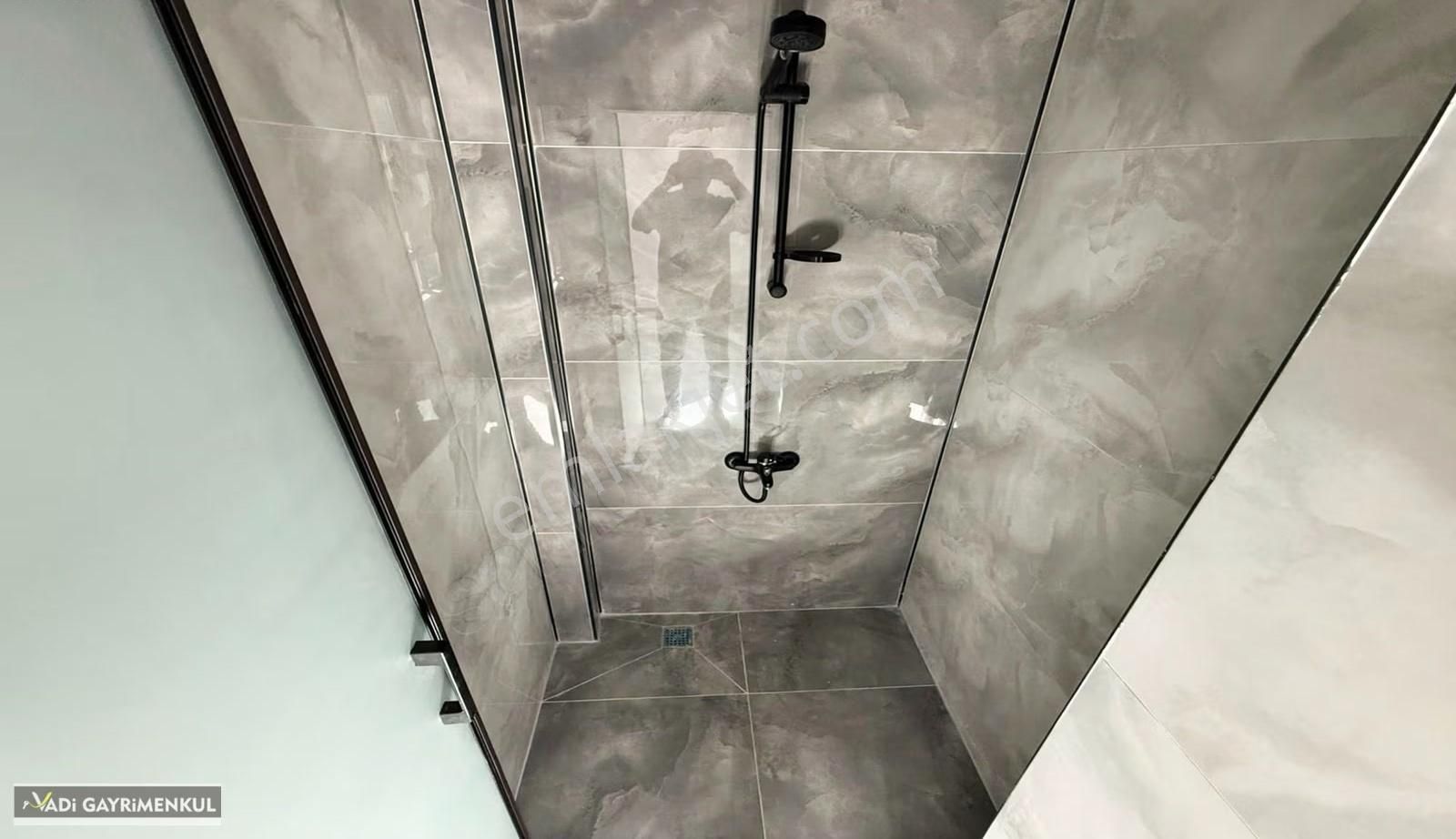 Vadi'den Karakaya- Ultra Lüks- Sıfır- Katta - E. Banyolu - 3+1 ! - Görsel 16