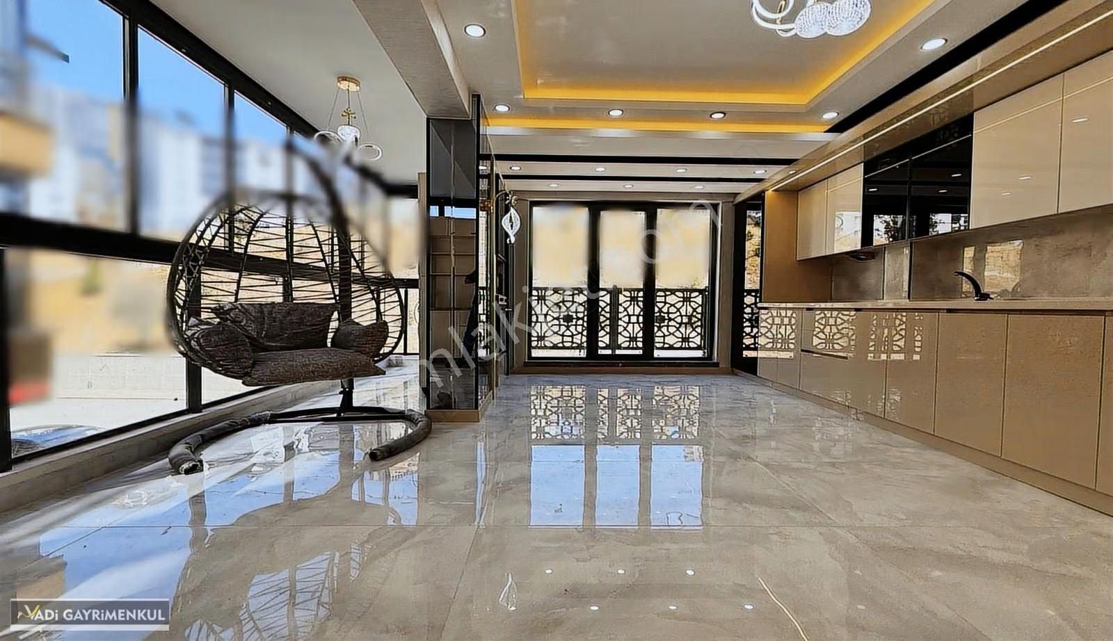 Vadi'den Karakaya- Ultra Lüks- Sıfır- Katta - E. Banyolu - 3+1 ! - Görsel 9