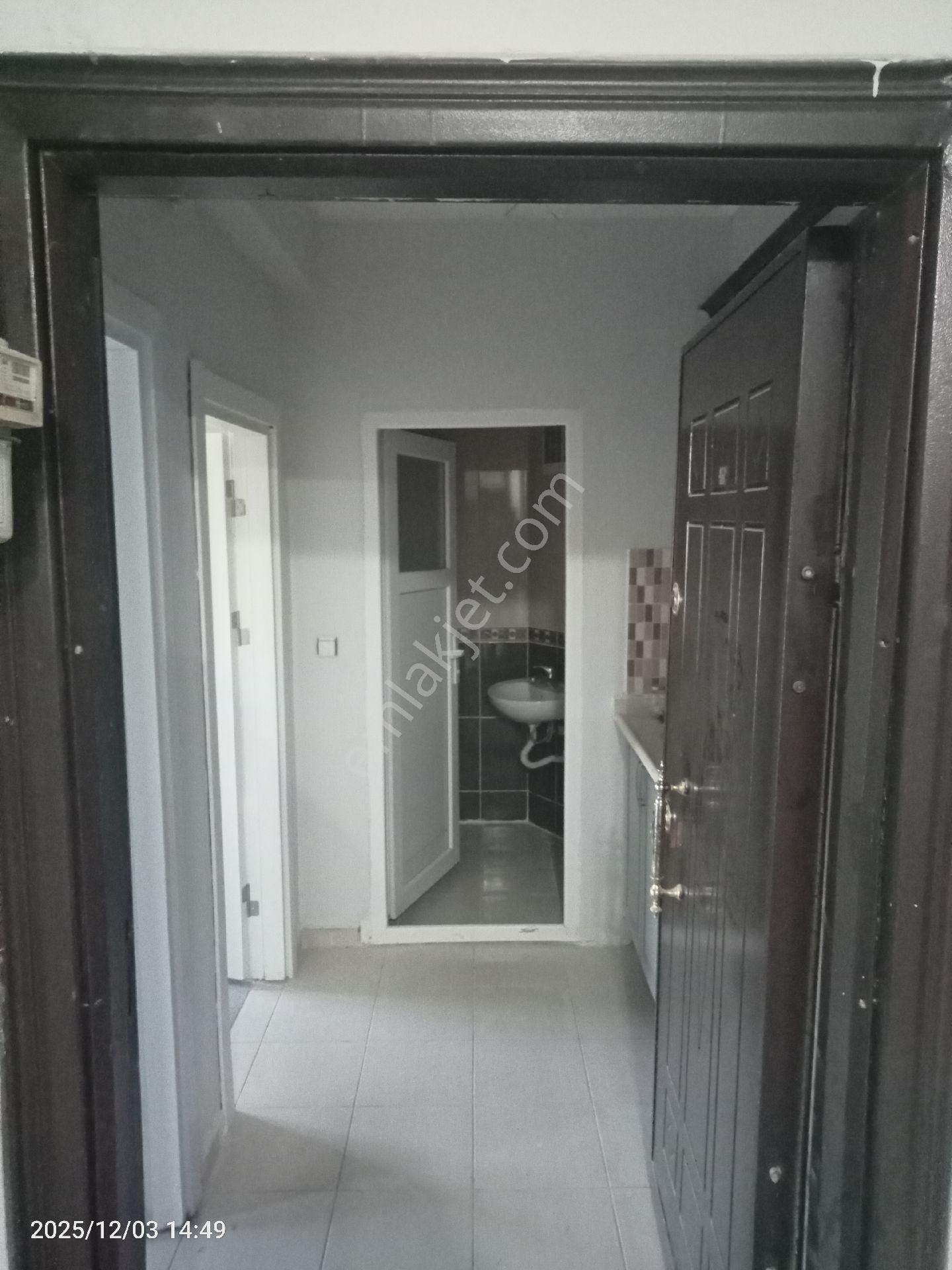 Şehrin Göbeğinde 1+1 Kiralik Daire - Görsel 12