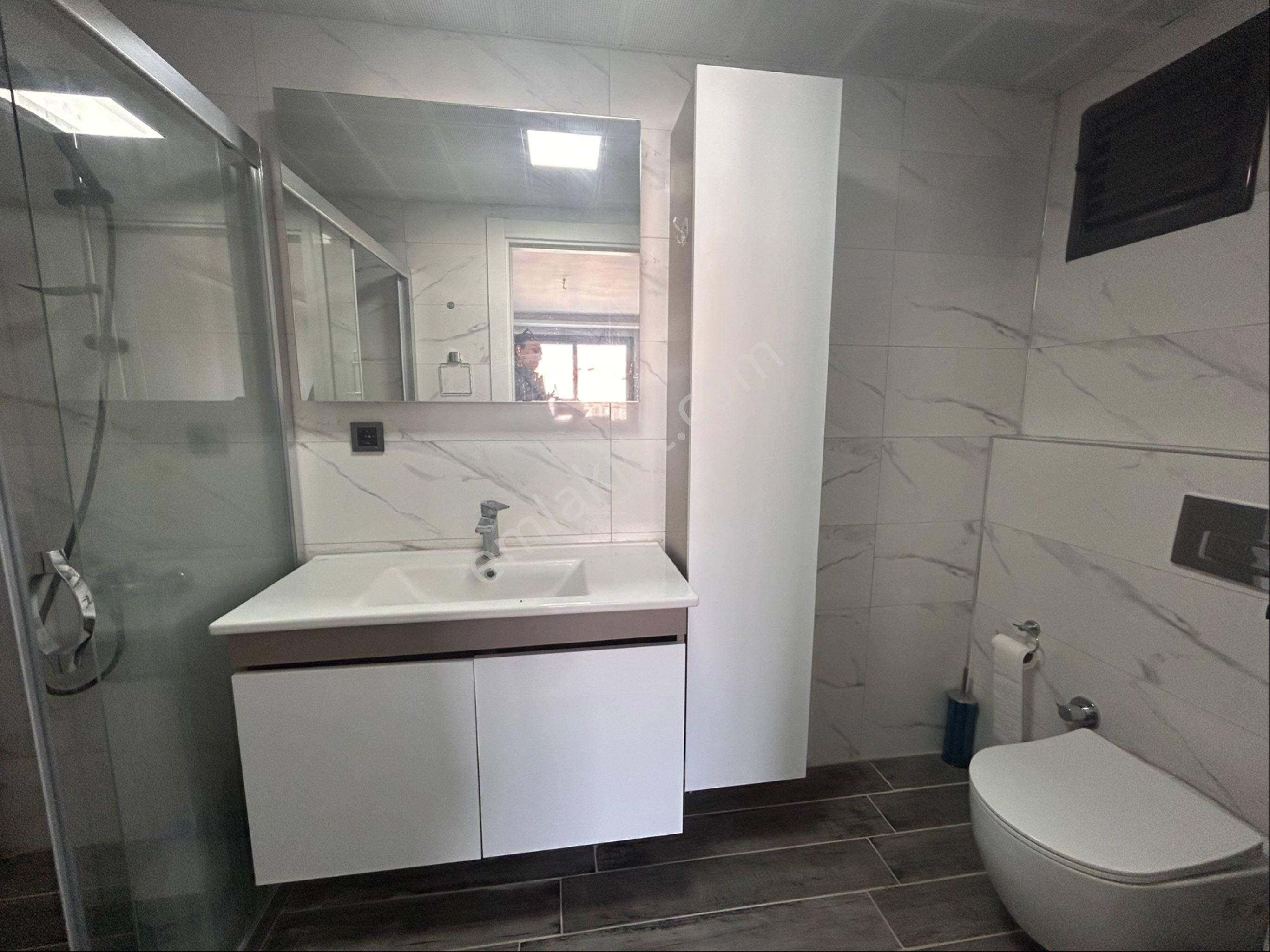 İzban Tramvay Yakını Havuzlu Geniş 3+1 Kiralık Daire - Görsel 14