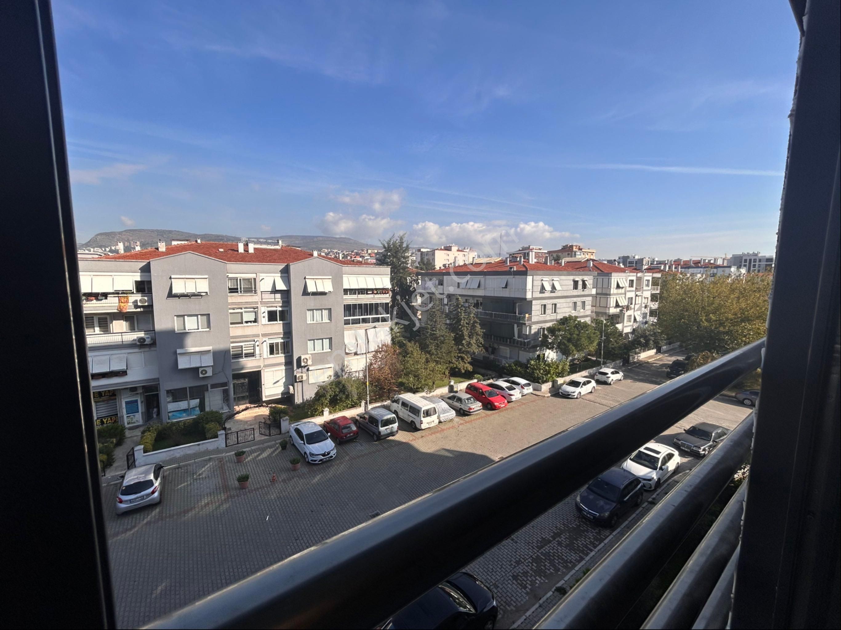 İzban Tramvay Yakını Havuzlu Geniş 3+1 Kiralık Daire - Görsel 6