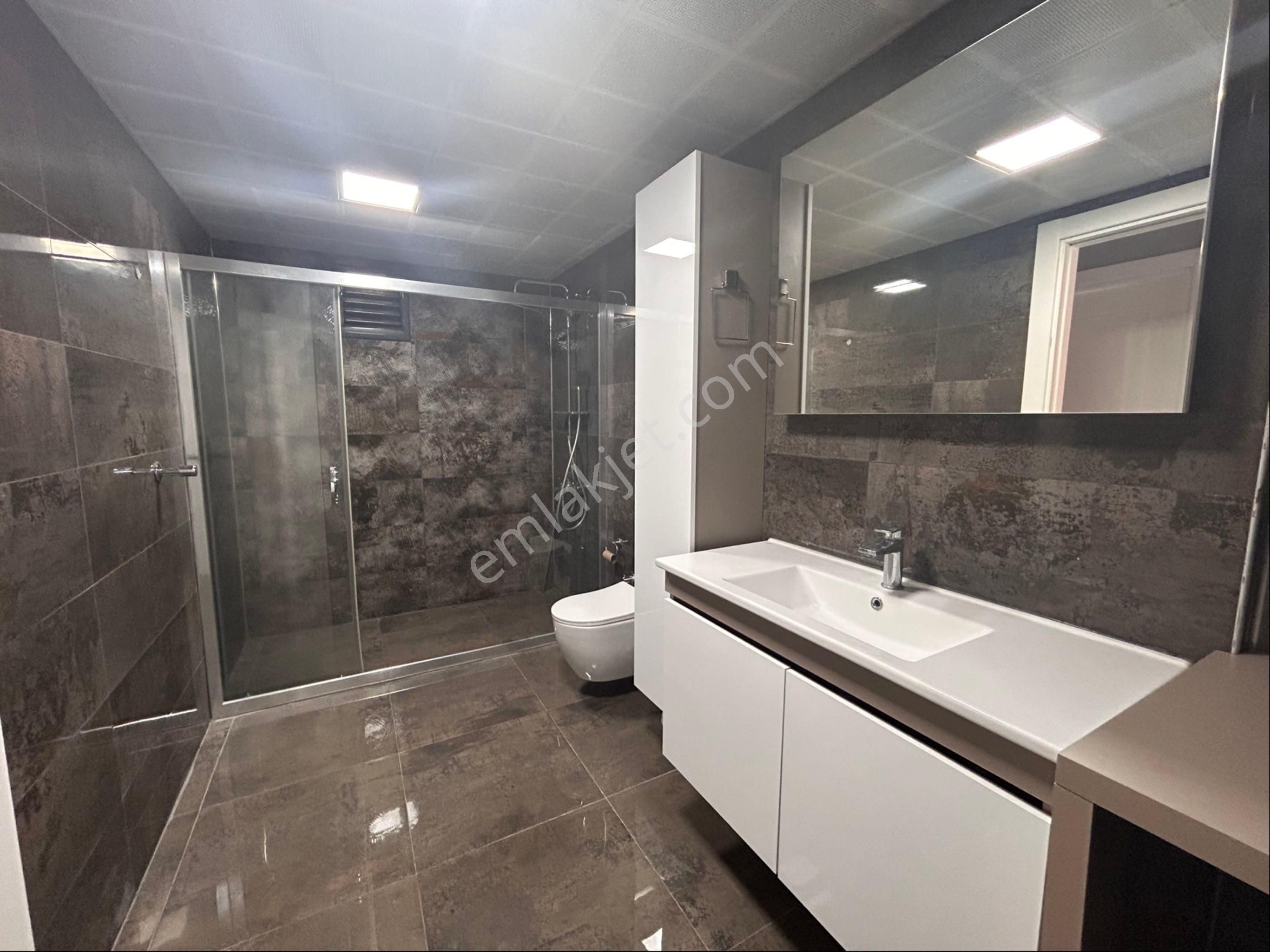 İzban Tramvay Yakını Havuzlu Geniş 3+1 Kiralık Daire - Görsel 13