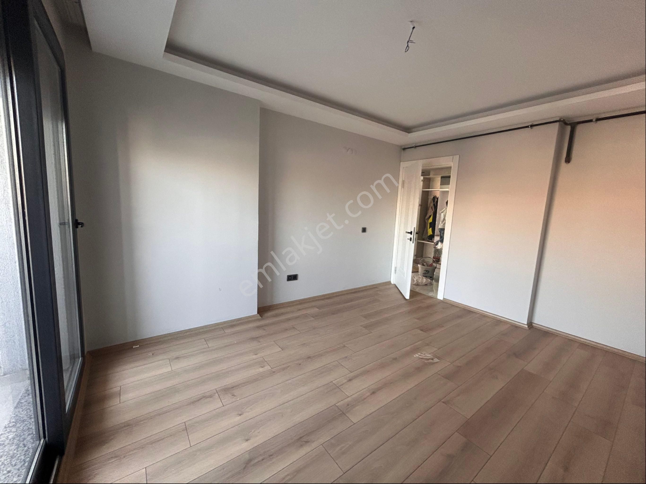 İzban Tramvay Yakını Havuzlu Geniş 3+1 Kiralık Daire - Görsel 7