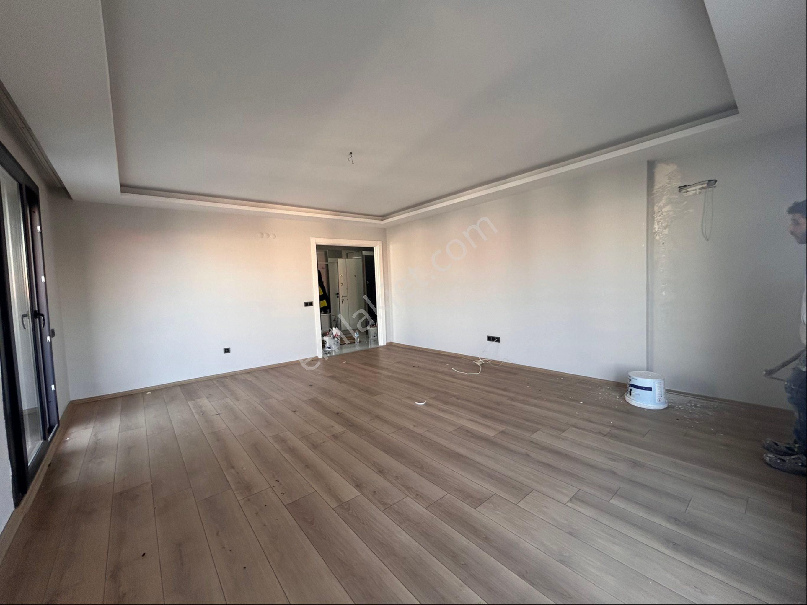 İzban Tramvay Yakını Havuzlu Geniş 3+1 Kiralık Daire - Görsel 5