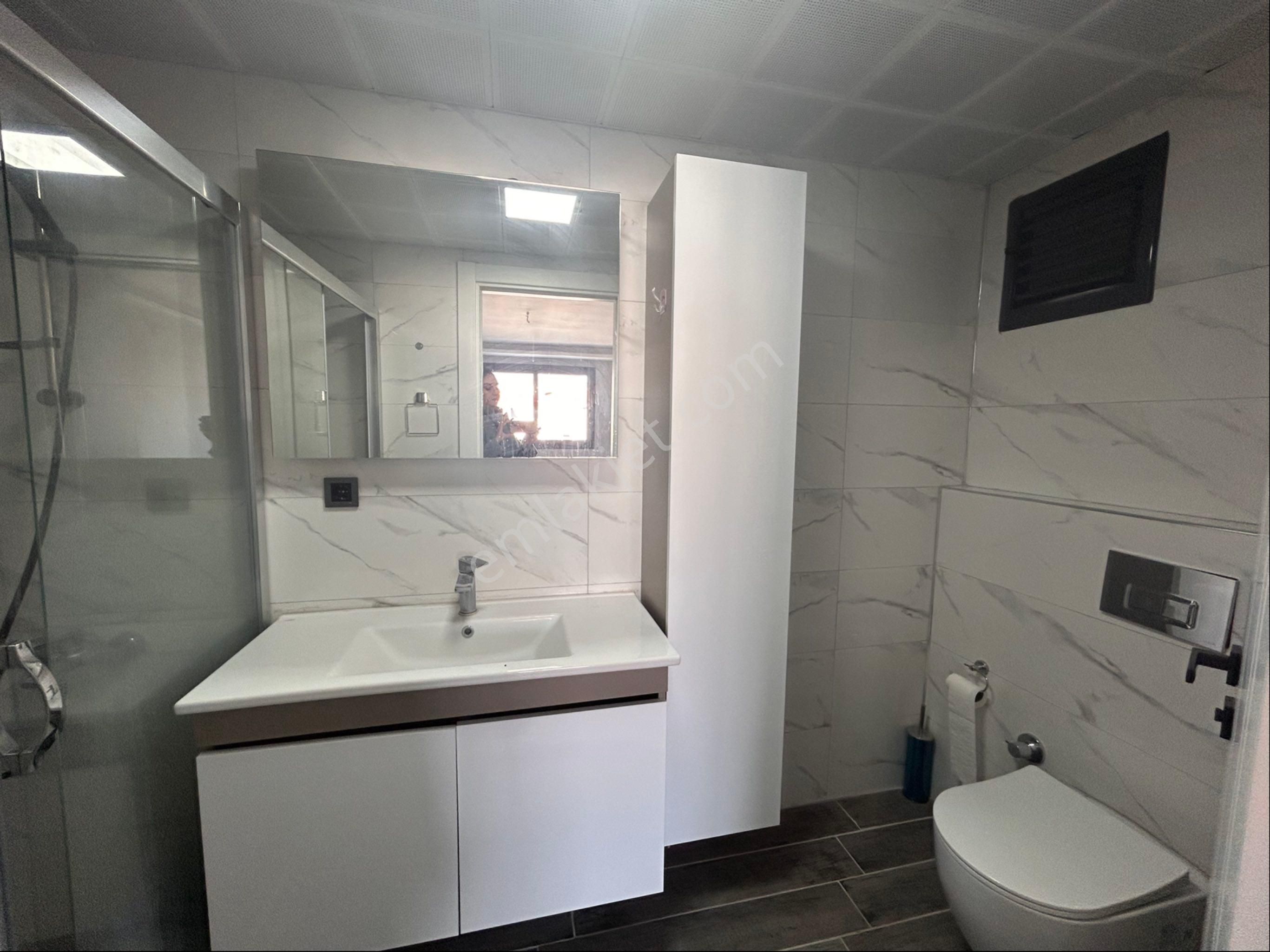 İzban Tramvay Yakını Havuzlu Geniş 3+1 Kiralık Daire - Görsel 15