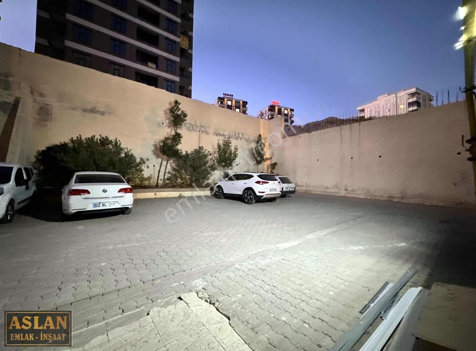 Salih Aslandan 35 Metre Ana Yol Üzeri Full Bakımlı 5 Oda Ara Kat - Görsel 25