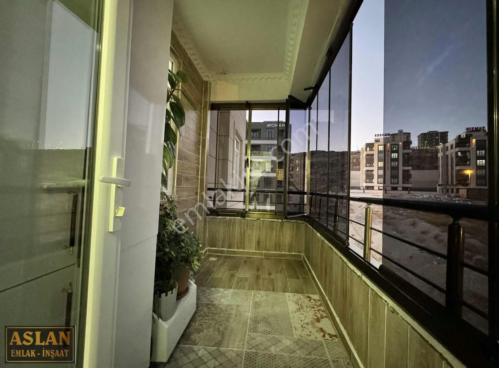 Salih Aslandan 35 Metre Ana Yol Üzeri Full Bakımlı 5 Oda Ara Kat - Görsel 5