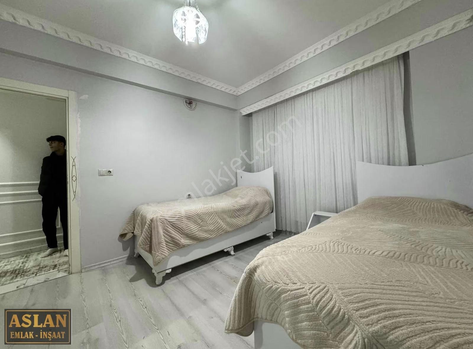 Salih Aslandan 35 Metre Ana Yol Üzeri Full Bakımlı 5 Oda Ara Kat - Görsel 19