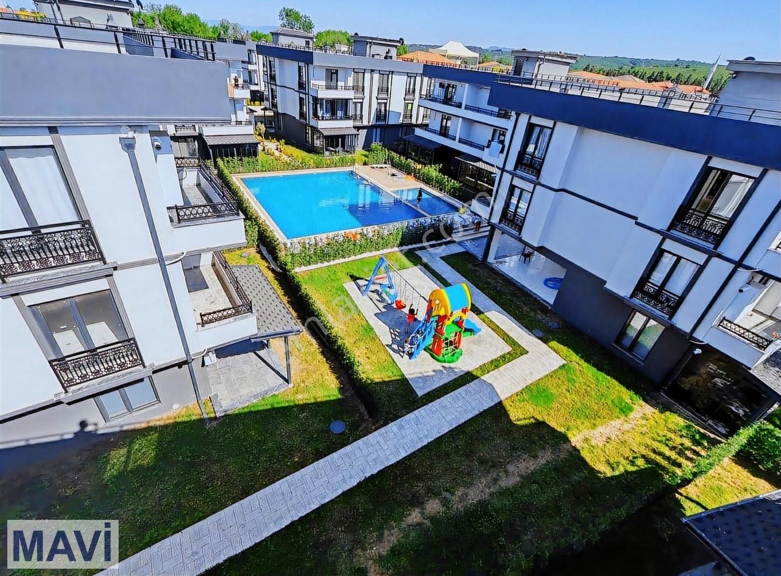 Havuzlu Seyir Teraslı 2+1 Oyun Parklı Yürüyüş Alanlı Remax Mavi - Görsel 14