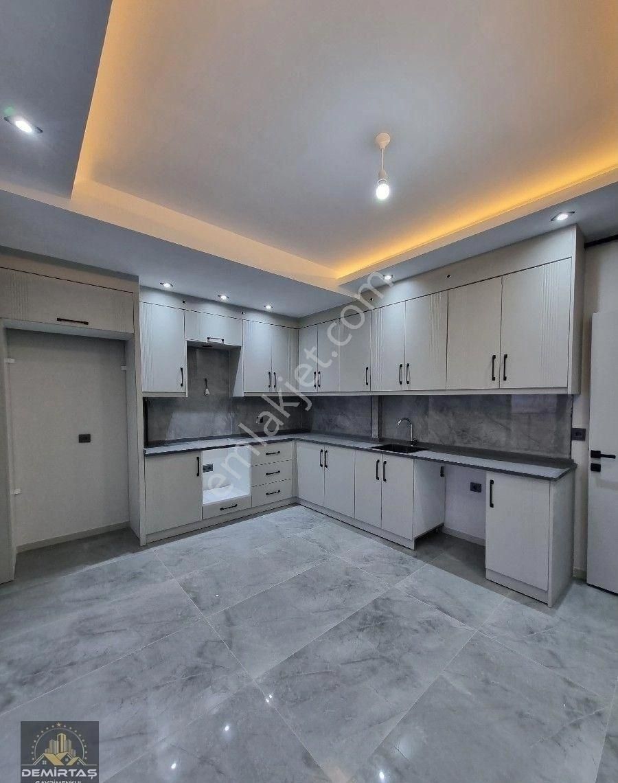 Yenısafakta Satılık Daırelee - Görsel 5