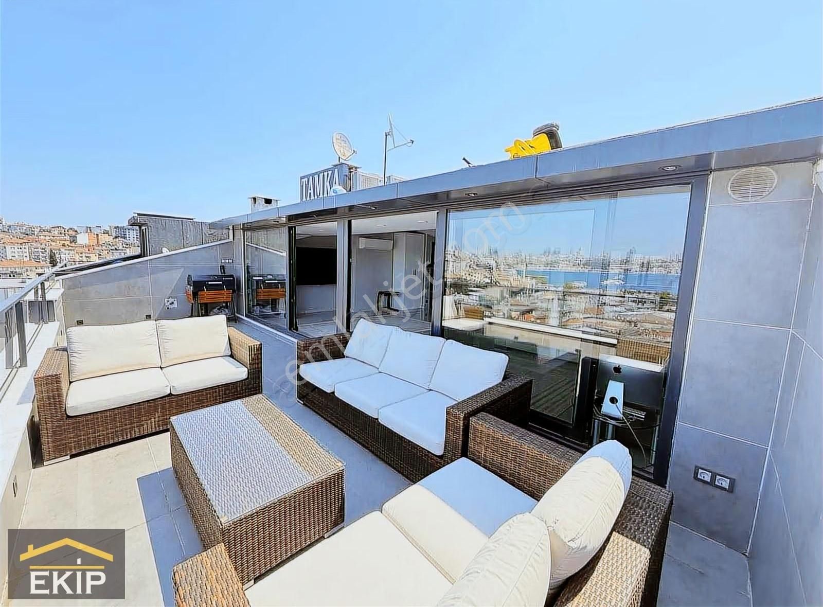 Üsküdar Merkezde Boğaz Manzaralı Dubleks (lebiderya Manzara)