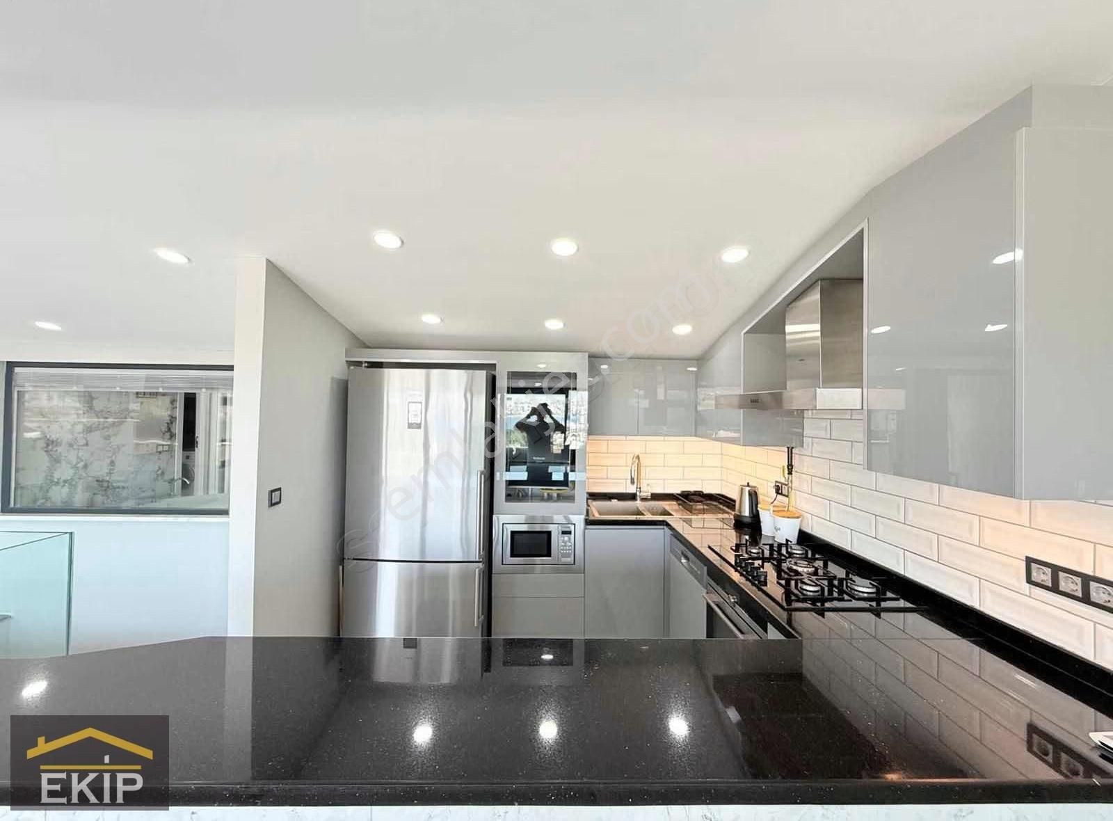 Üsküdar Merkezde Boğaz Manzaralı Dubleks (lebiderya Manzara) - Görsel 23