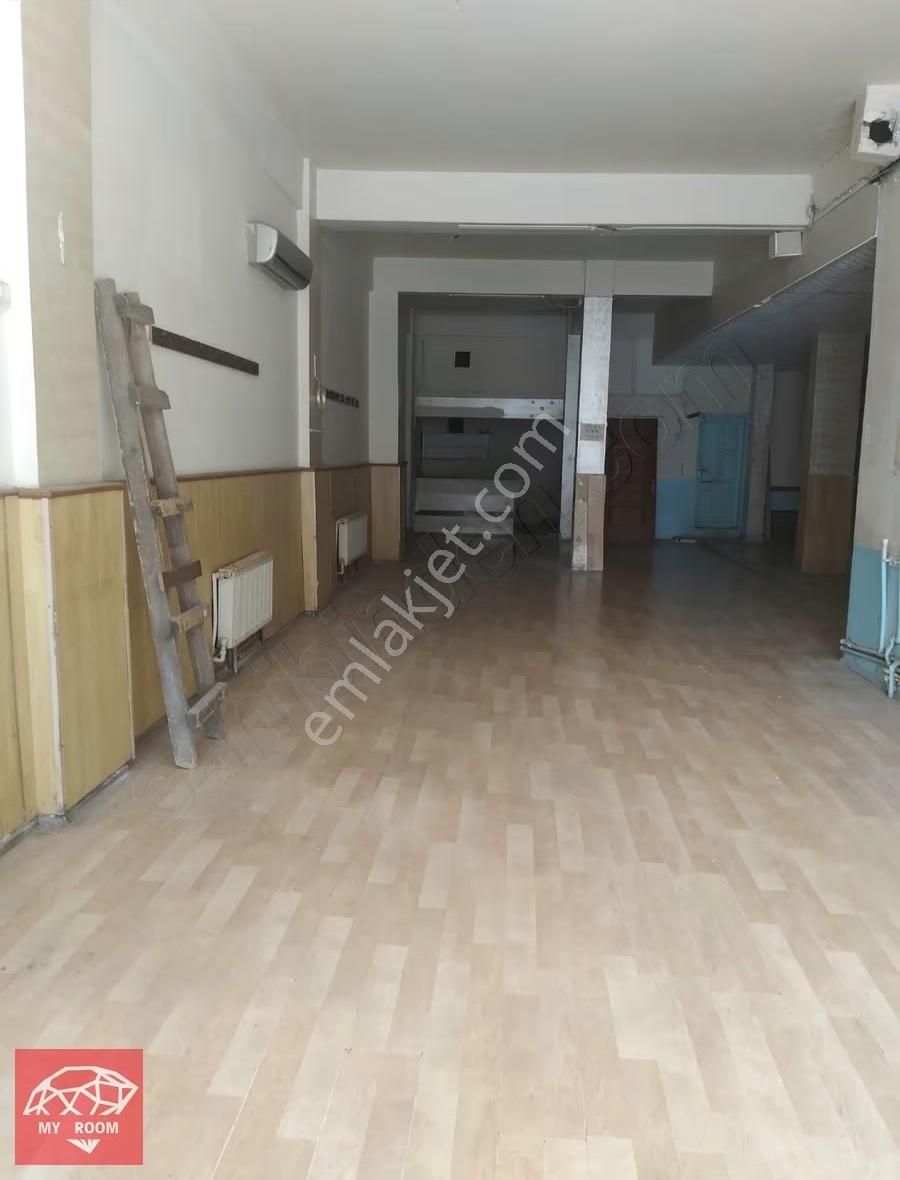 Ümraniye Altınşehir Mahallesinde 200 M2 Kiralık İş Yeri Dükkan - Görsel 10