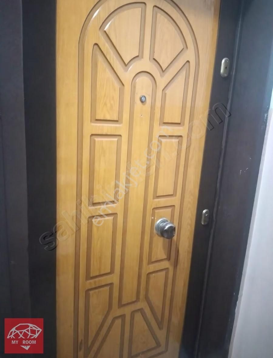 Ümraniye Tepeüstü Mahallesinde 2+1 Kiralık Daire - Görsel 14