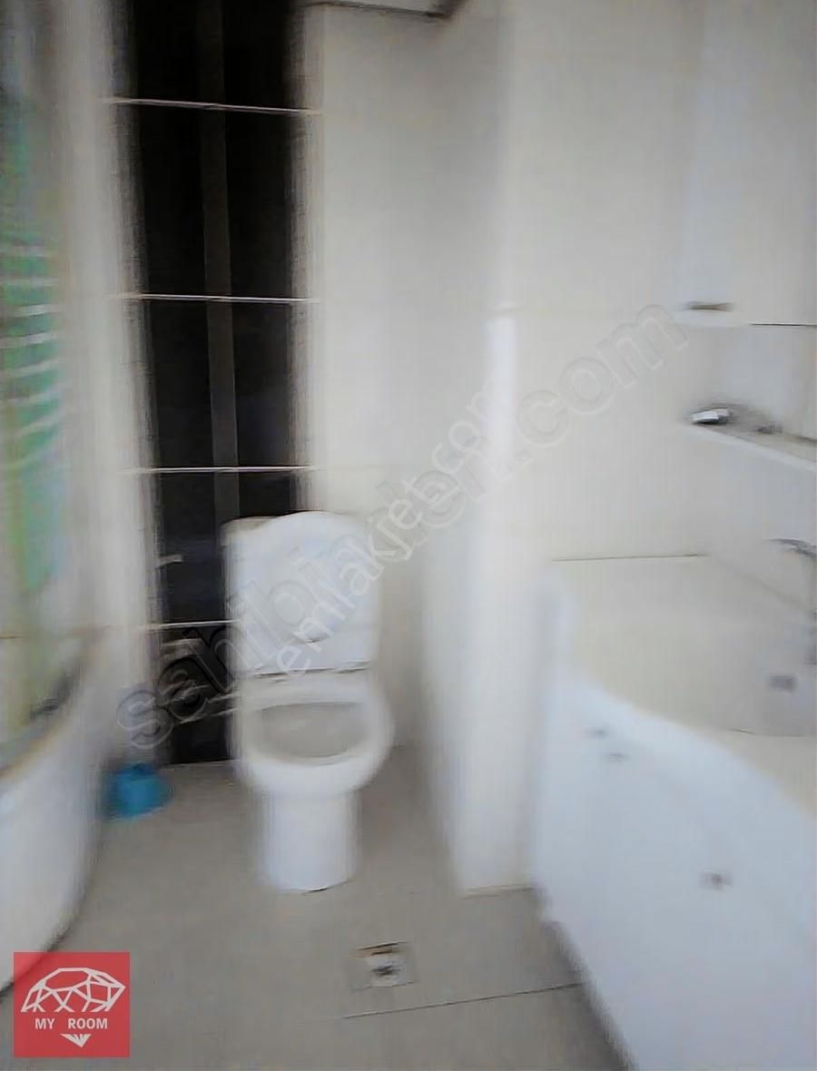 Ümraniye Tepeüstü Mahallesinde 2+1 Kiralık Daire - Görsel 9