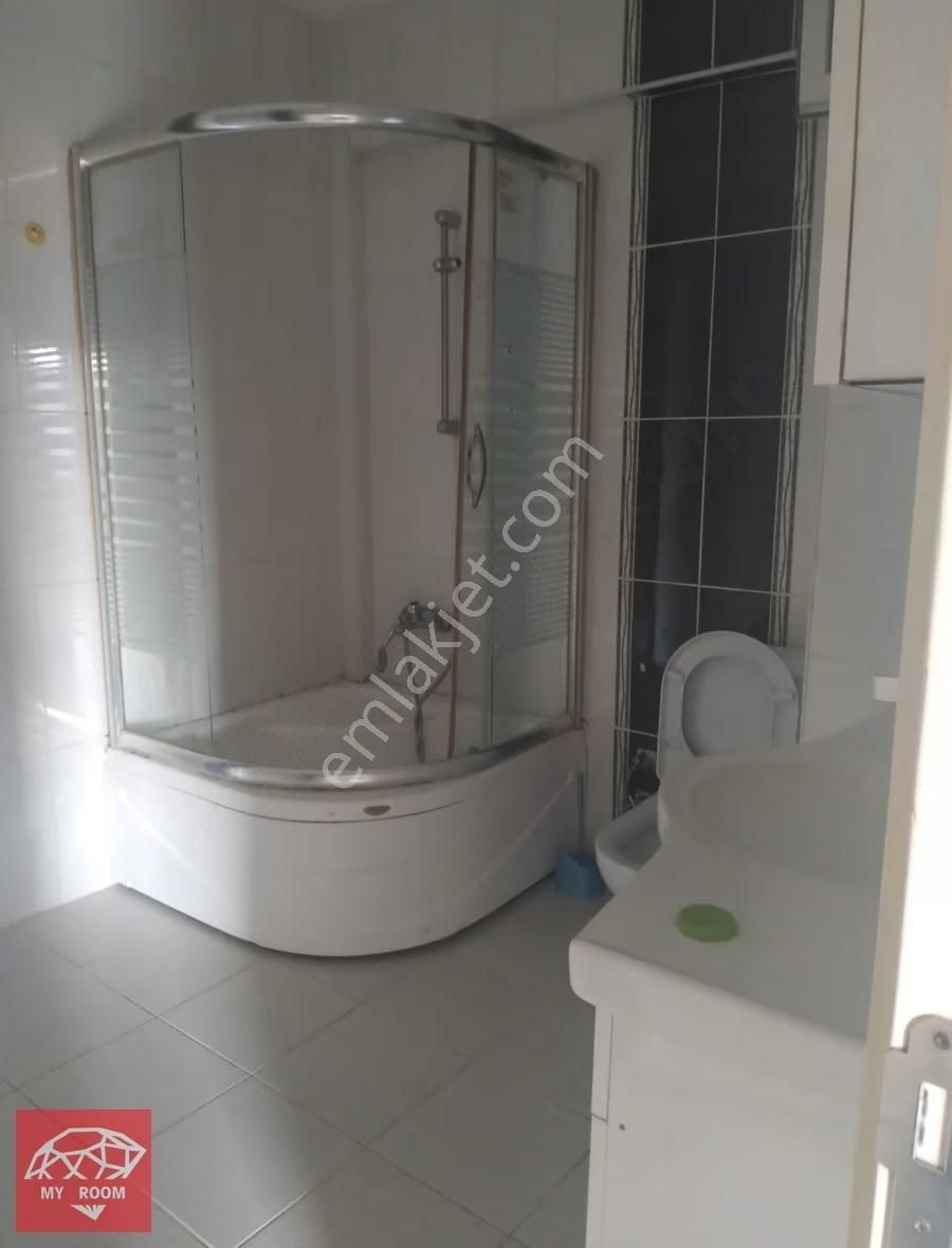 Ümraniye Tepeüstü Mahallesinde 2+1 Kiralık Daire - Görsel 5