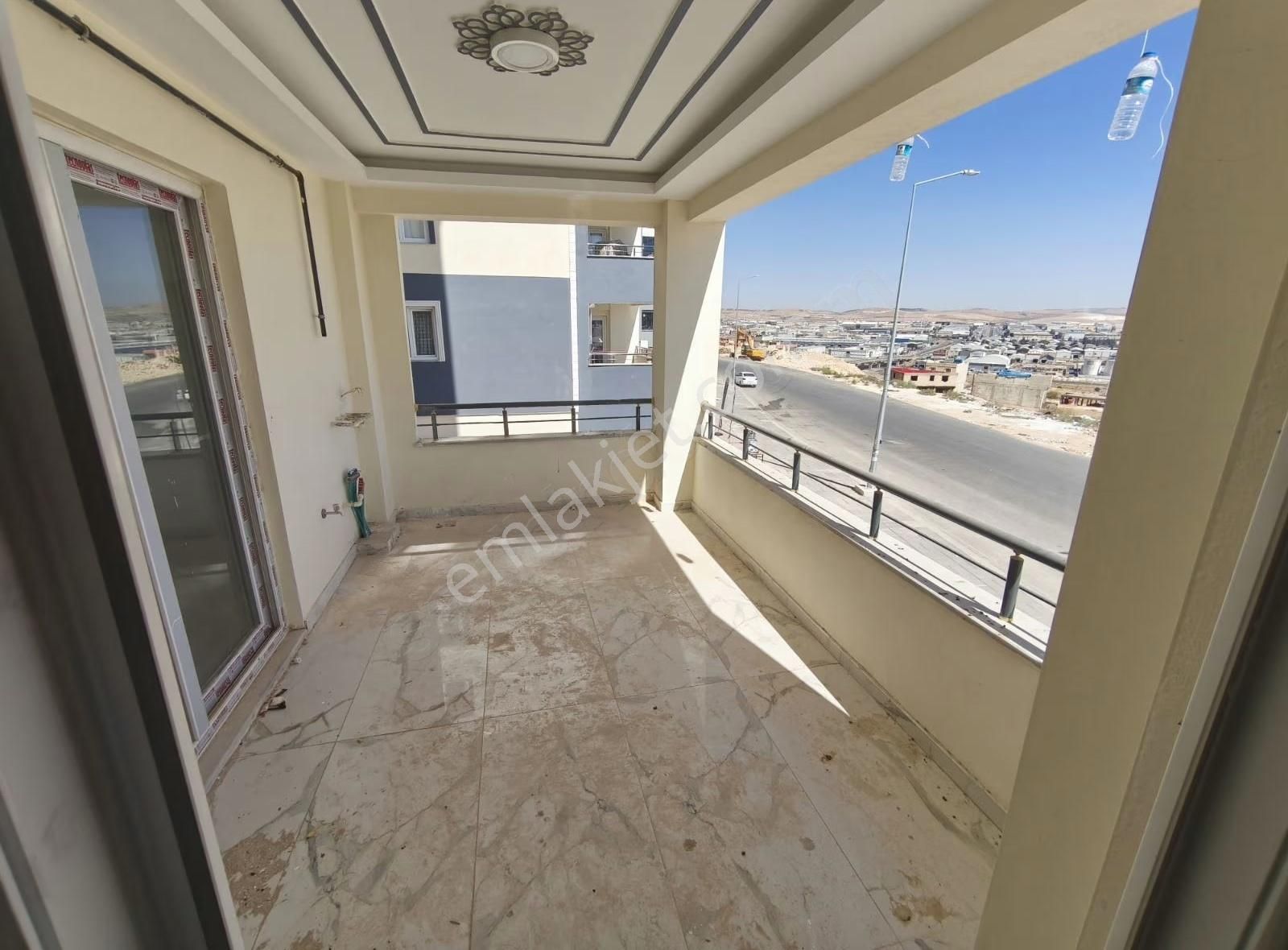 Seyran Emlaktan İzka İnsaatta Satılık 1.kat Ön Cephe 2+1 Daire - Görsel 17