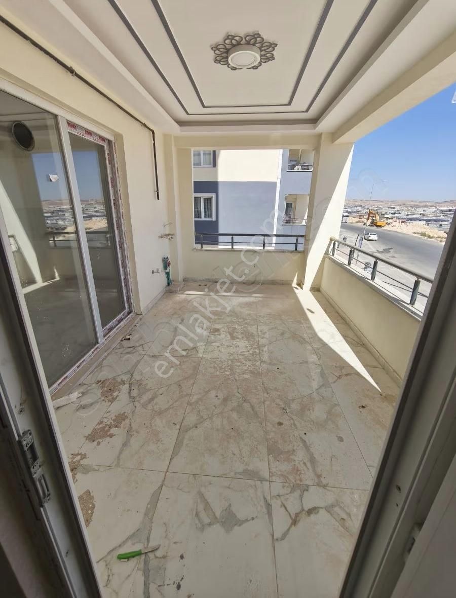 Seyran Emlaktan İzka İnsaatta Satılık 1.kat Ön Cephe 2+1 Daire - Görsel 5