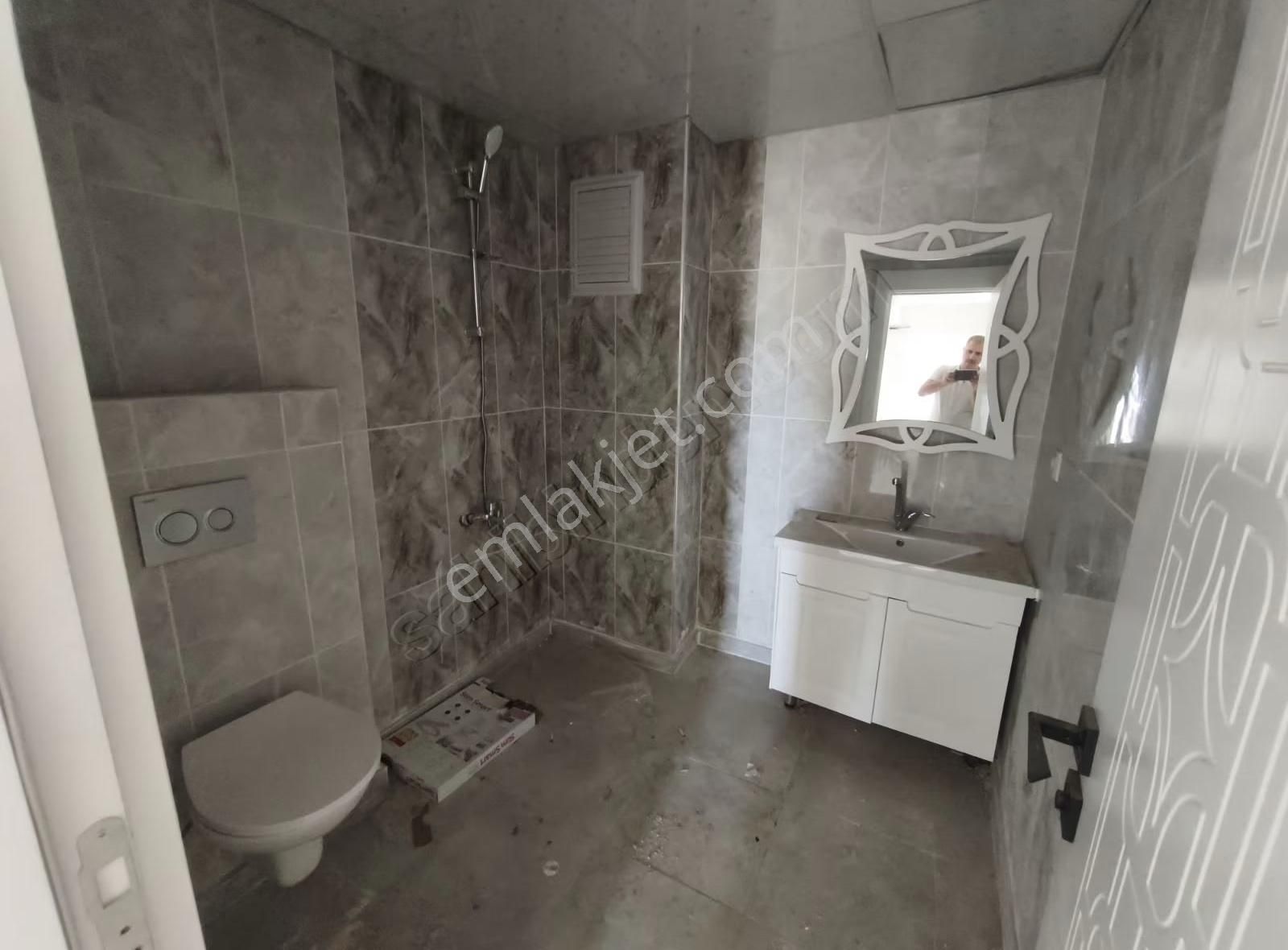 Seyran Emlaktan İzka İnsaatta Satılık 1.kat Ön Cephe 2+1 Daire - Görsel 11